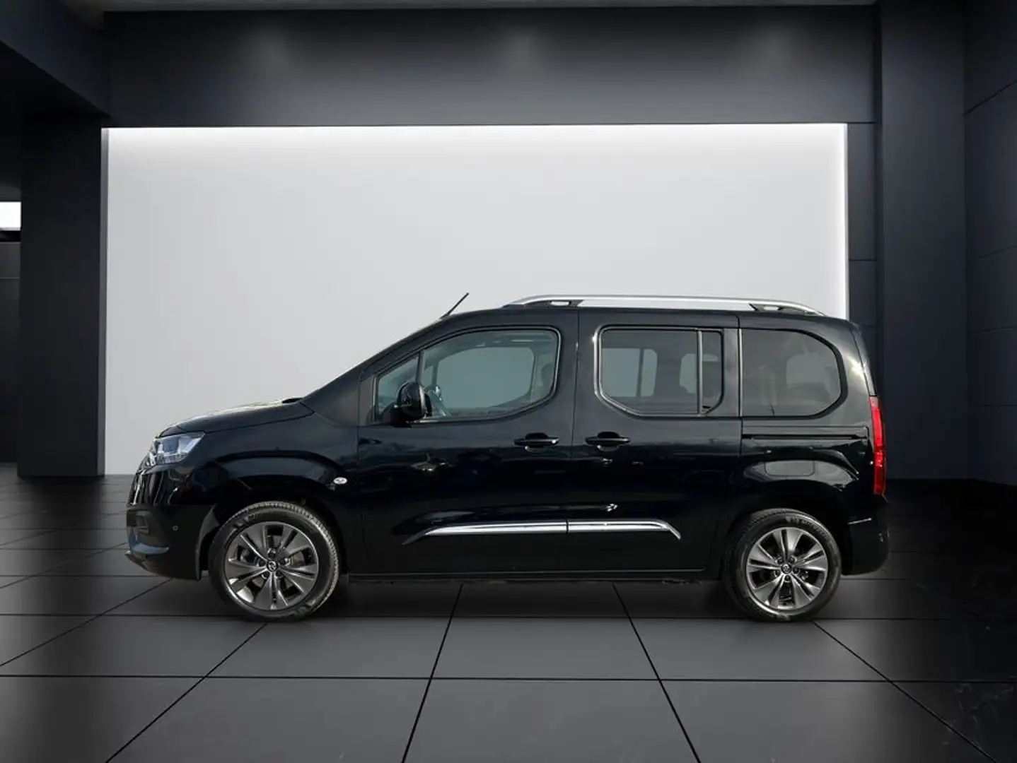 Toyota Proace City Proace City Verso 1.2 Turbo L1 Aut Team D Negru - 2