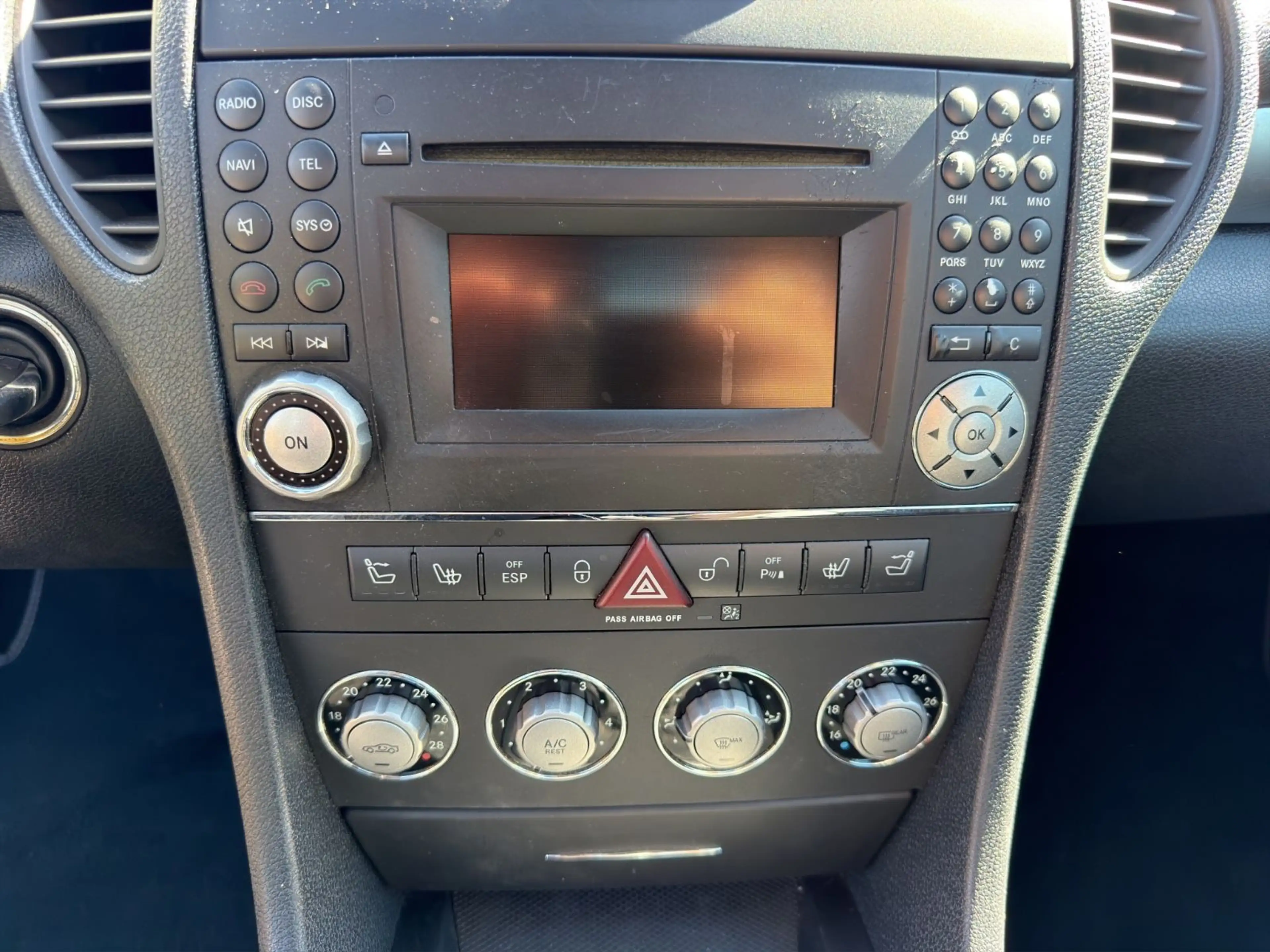 Mercedes-Benz SLK 200 Kompressor / Klimaaut. / Temp. / 2.Hand — photo 17