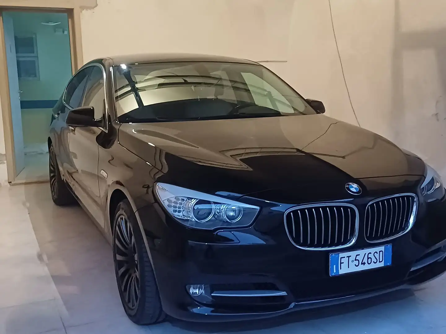 BMW 520 Serie 5 F07 520d GT Luxury Full Automatico Nero - 1