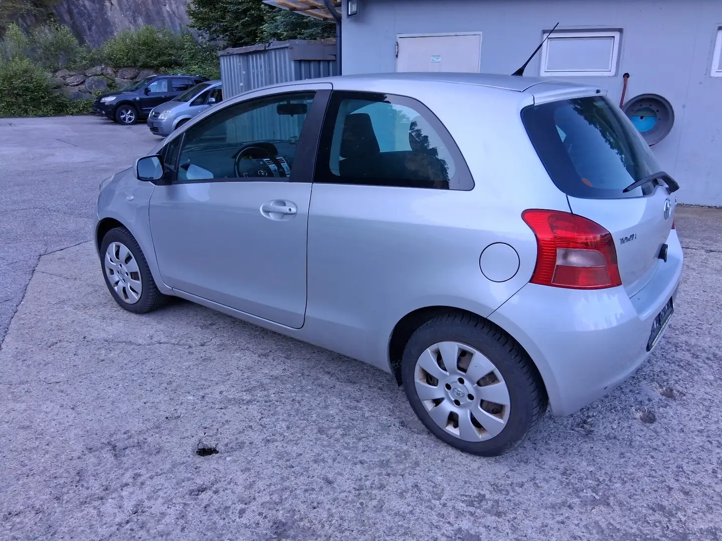 Toyota Yaris 1.0 VVT-i - 2
