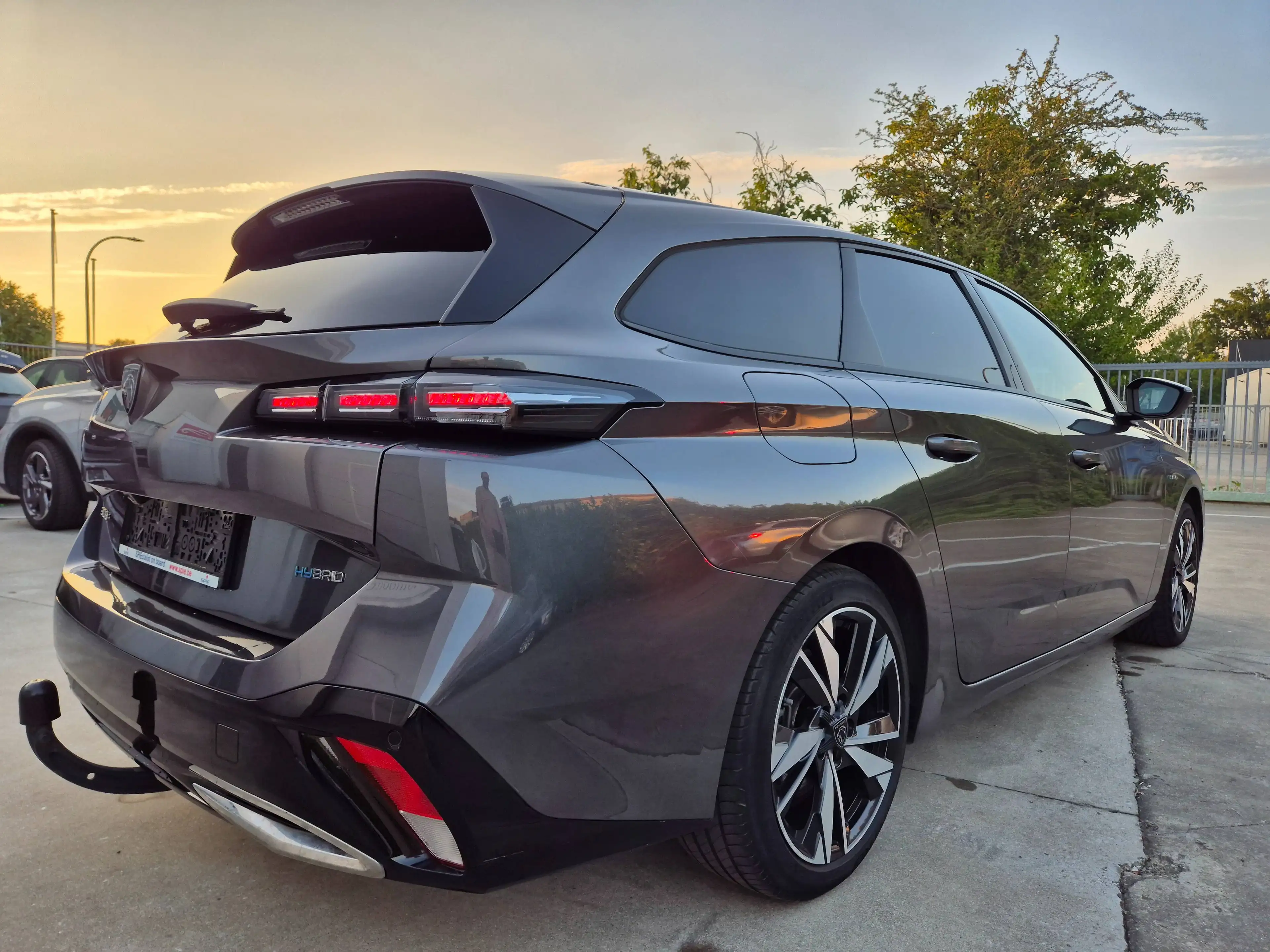 Peugeot 308 SW 1.6 PHEV HYBRID // ALLURE // e-EAT8 // 84.657 KM !! 2023 !! — photo 12