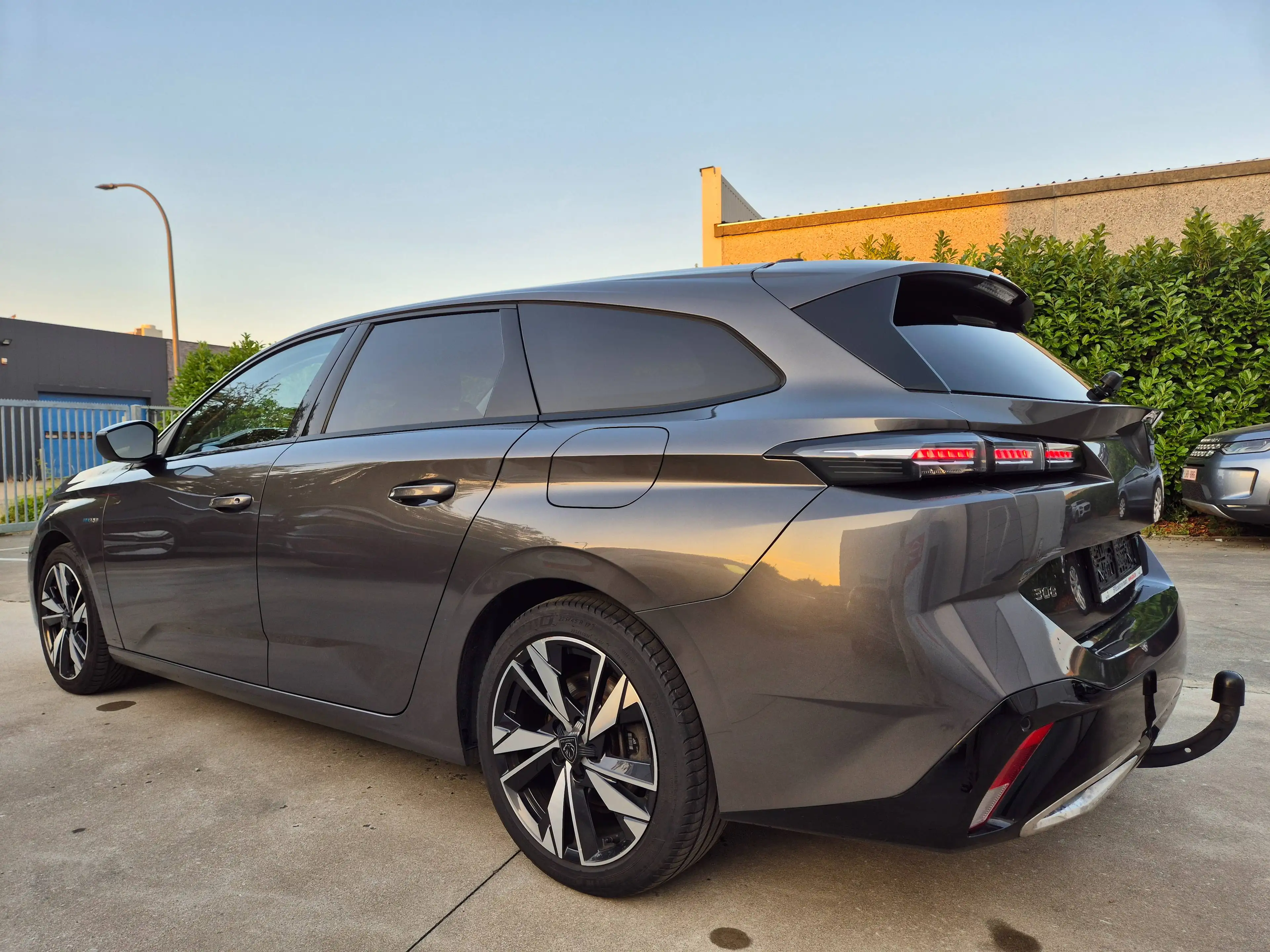 Peugeot 308 SW 1.6 PHEV HYBRID // ALLURE // e-EAT8 // 84.657 KM !! 2023 !! — photo 8