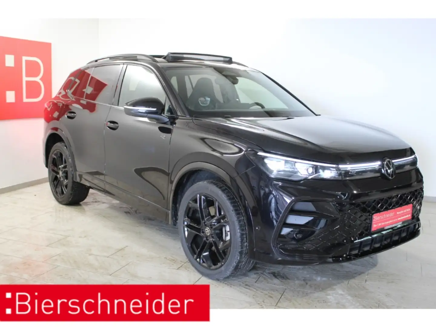 Volkswagen Tiguan 2.0 TSI DSG 4Mo. 2x R-Line Black Style 20 AHK PANO Schwarz - 1
