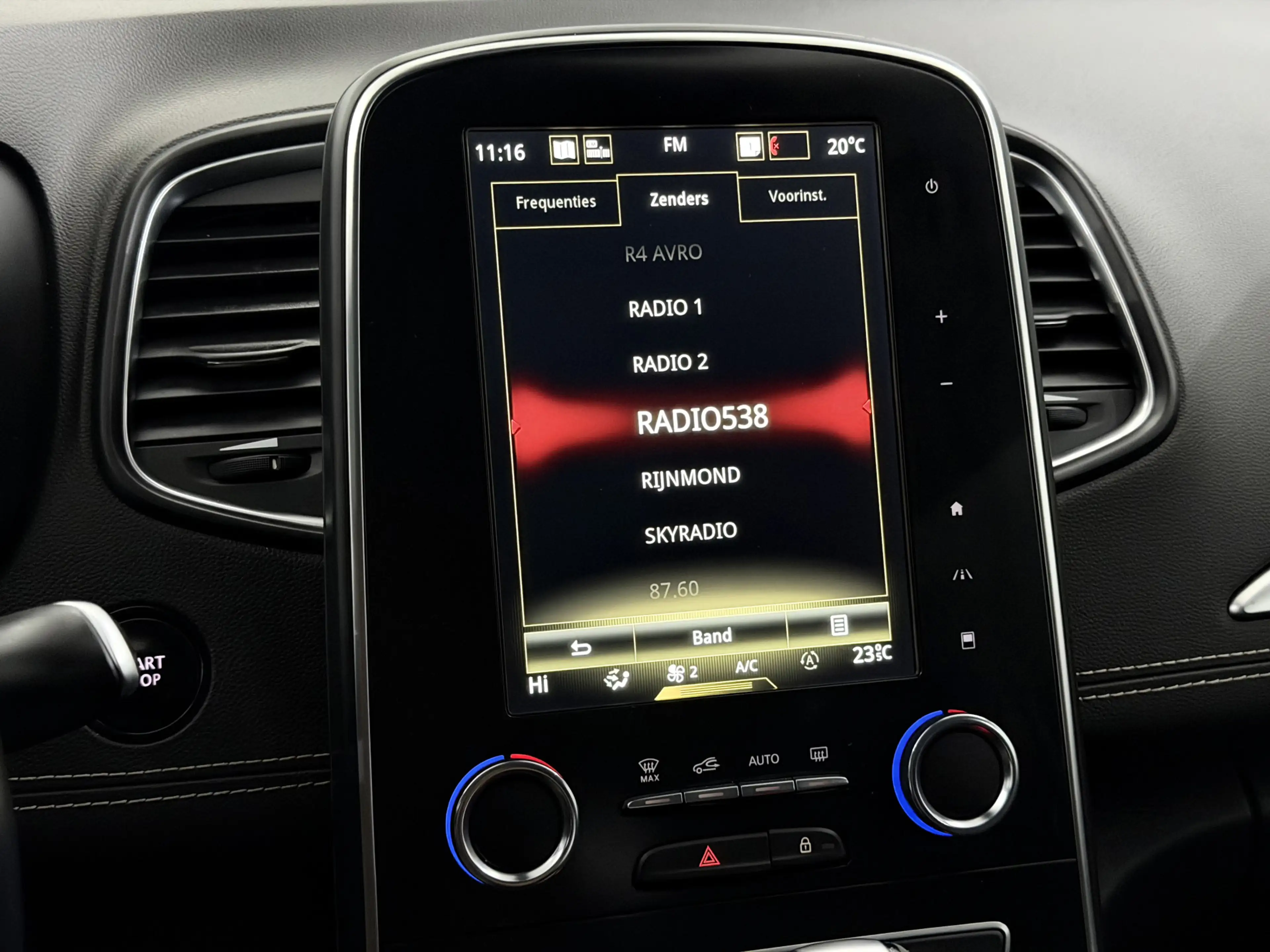 Renault Grand Scenic 1.3 TCe Bose 7p. Camera, Navi, Half leder, Keyless — photo 22