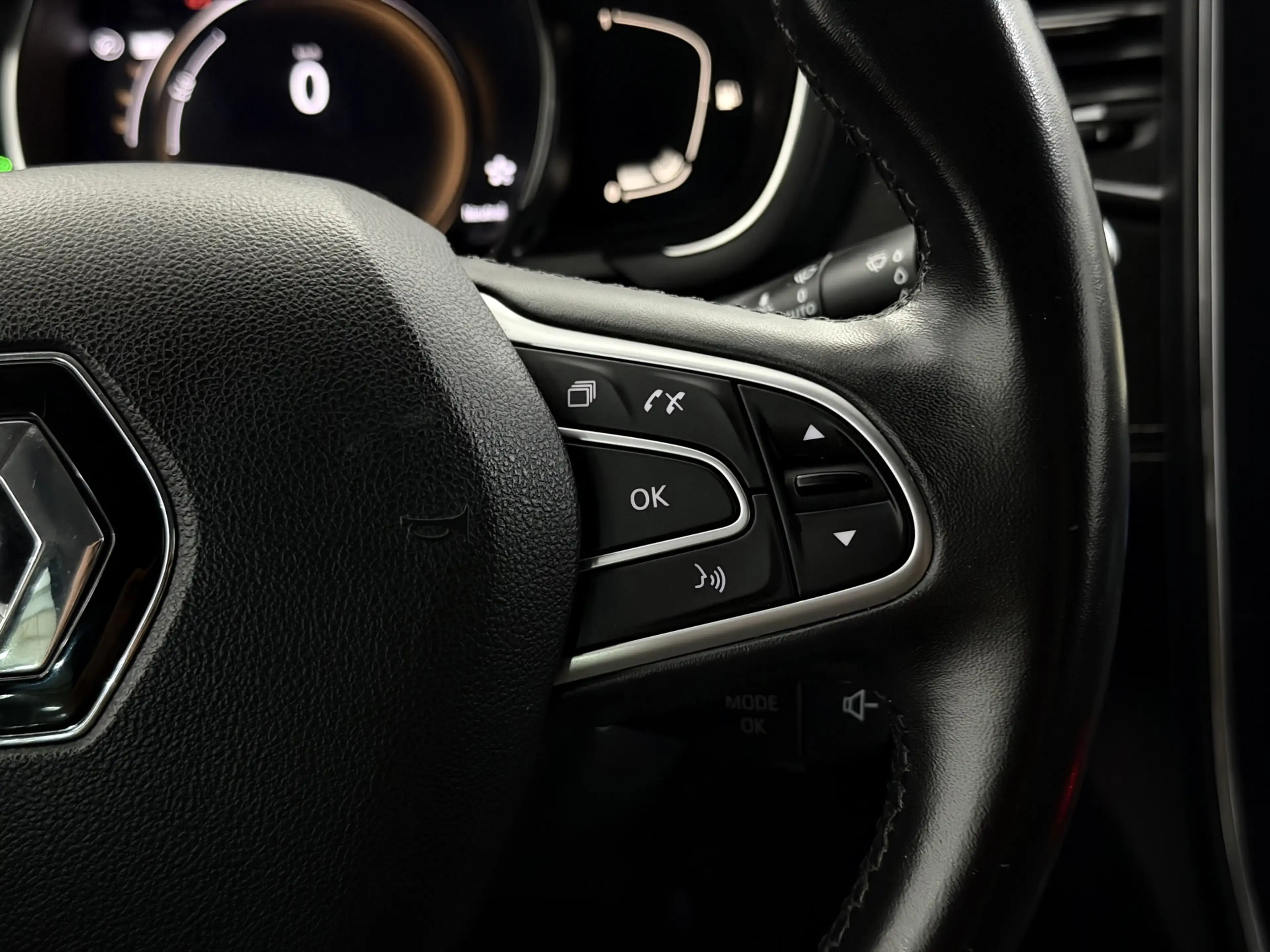 Renault Grand Scenic 1.3 TCe Bose 7p. Camera, Navi, Half leder, Keyless — photo 29