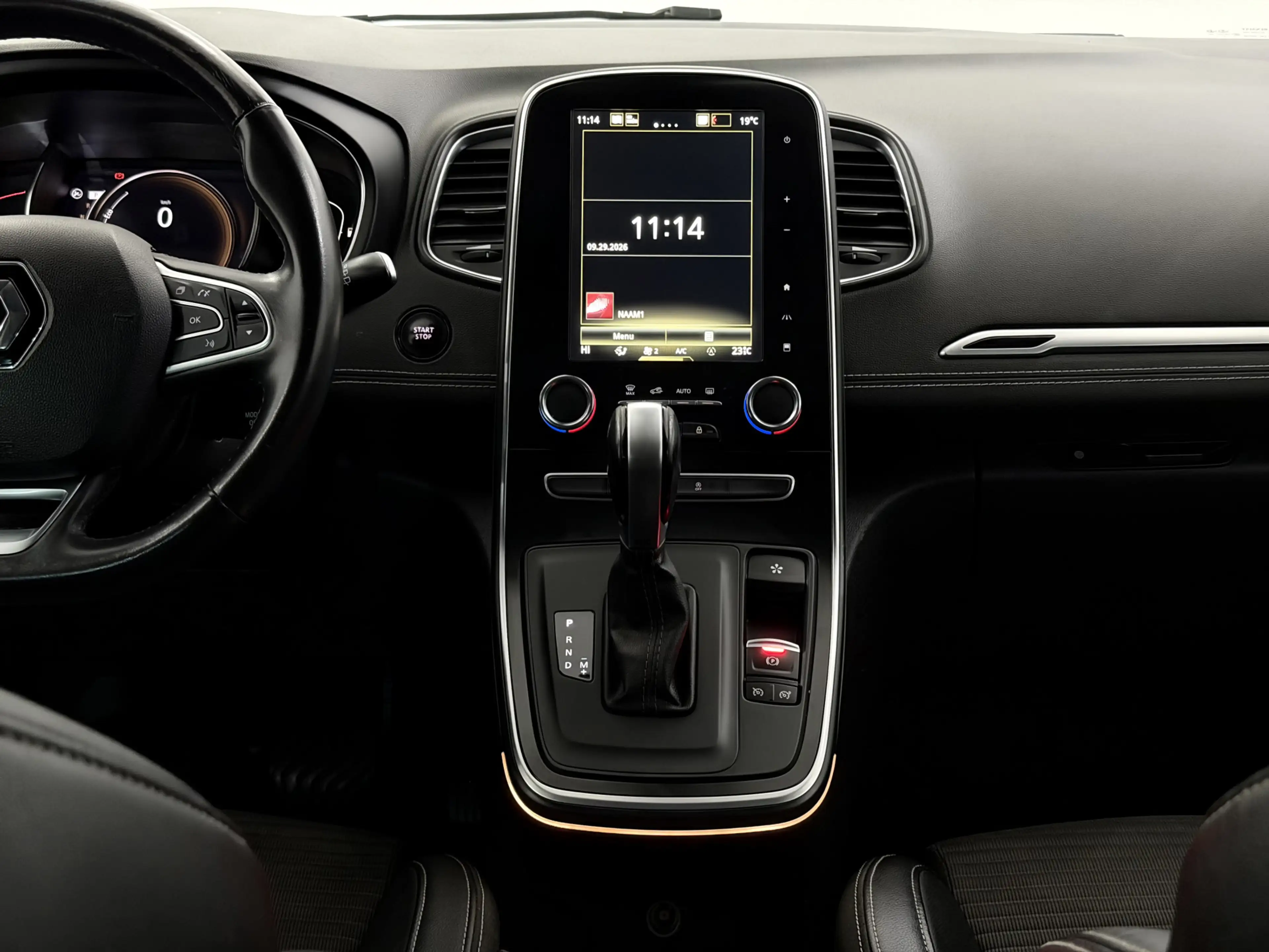 Renault Grand Scenic 1.3 TCe Bose 7p. Camera, Navi, Half leder, Keyless — photo 13