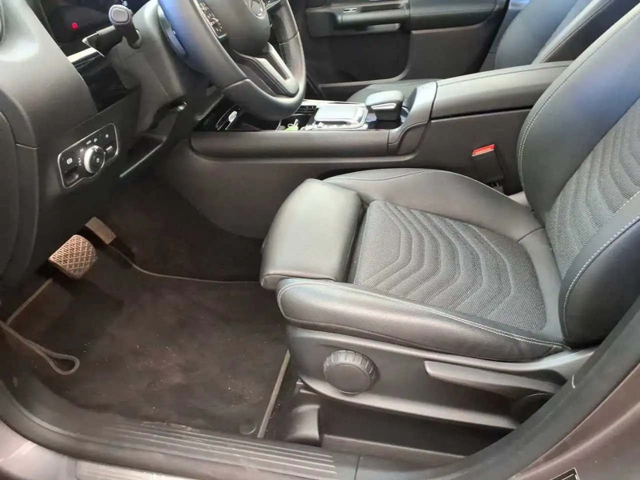 2024 Mercedes-Benz GLA 180 d Kamera*LED*Navi*MBUX*Teilleder*17*DAB, photograph 9