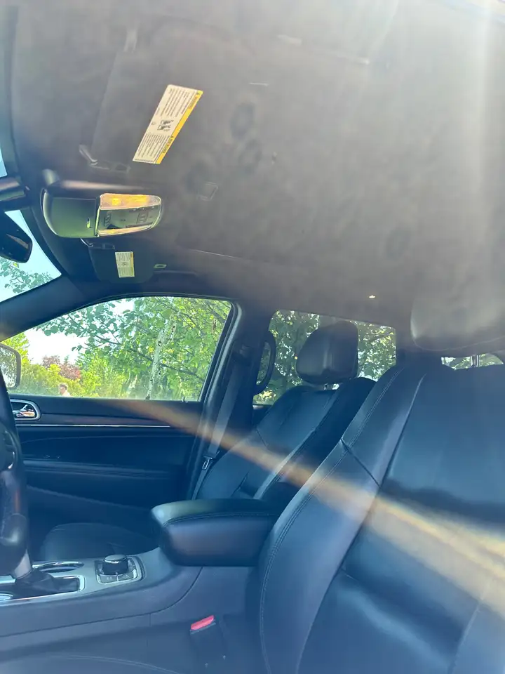 Jeep Grand Cherokee снимка Jeep Grand Cherokee