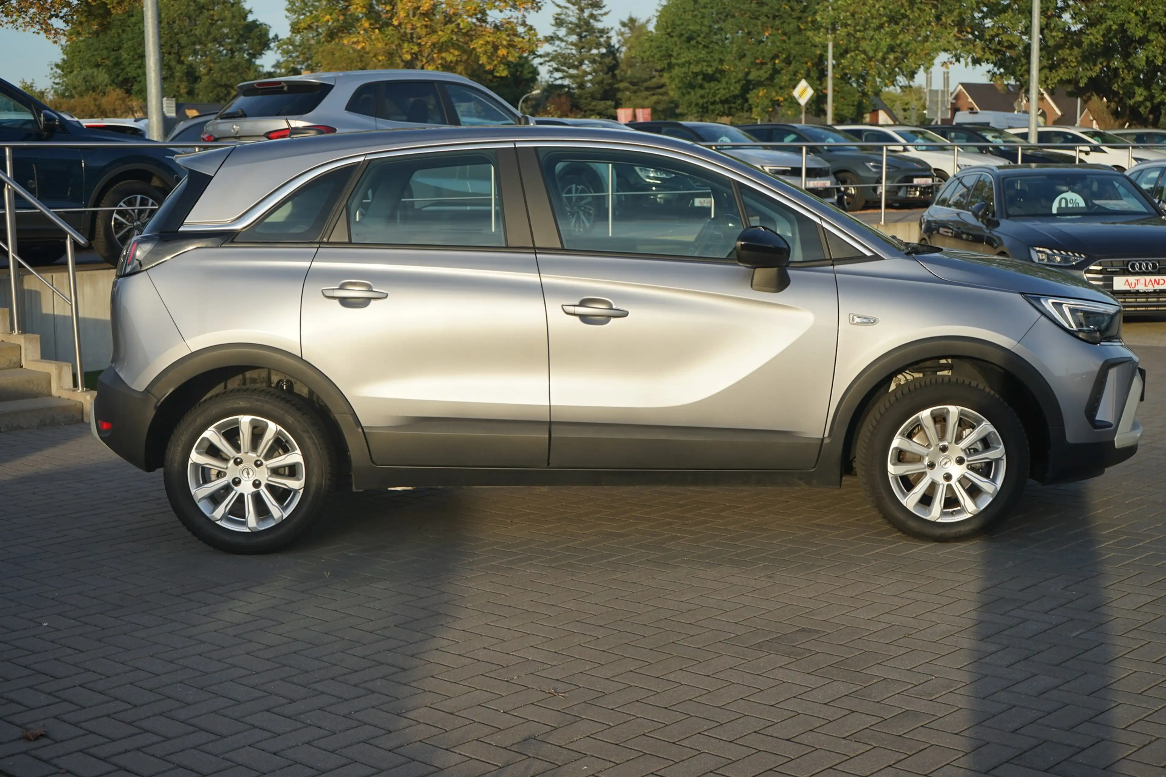 Opel Crossland 1.2 Edition LED Kamera Sitzheizung PDC — photo 6
