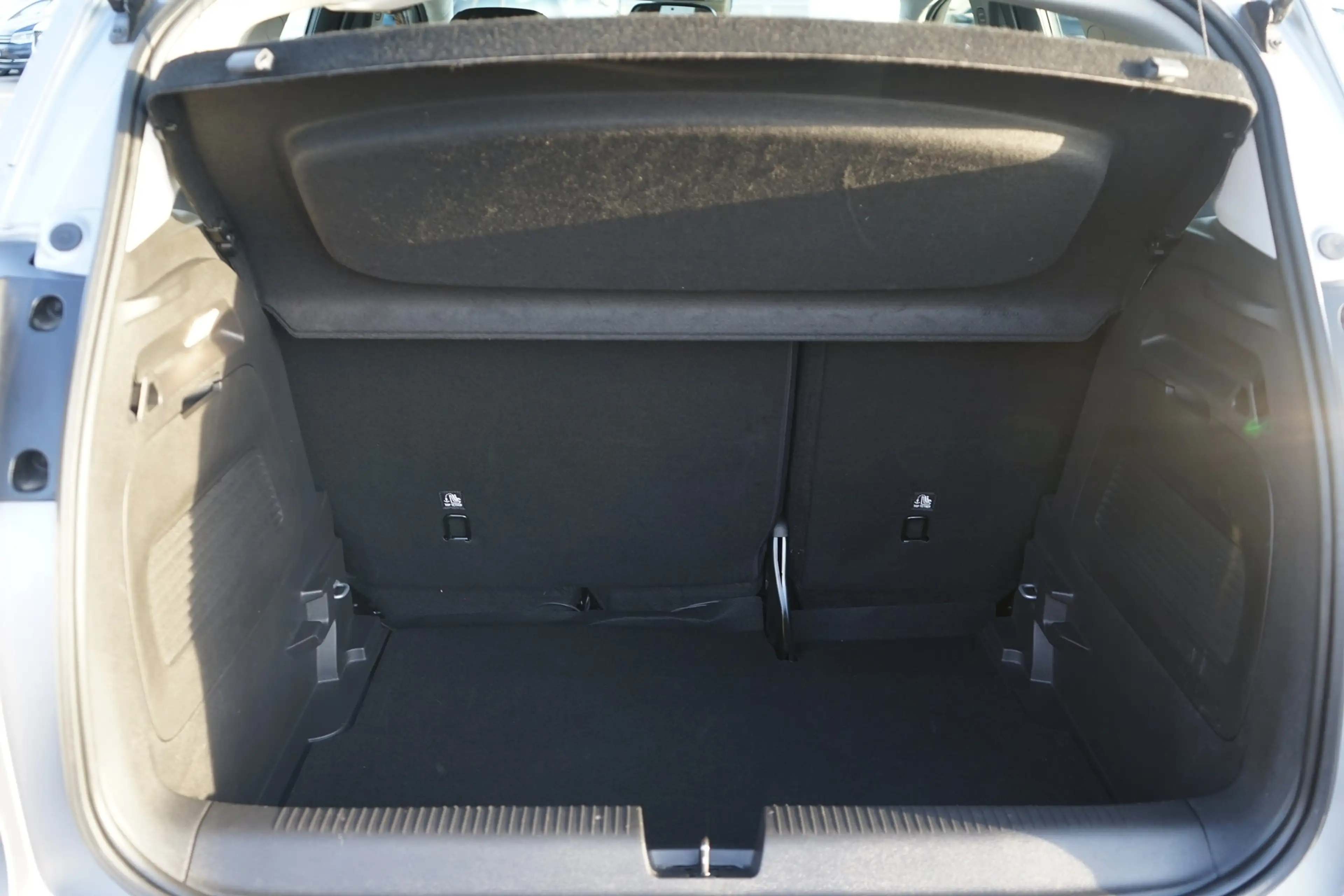 Opel Crossland 1.2 Edition LED Kamera Sitzheizung PDC — photo 10