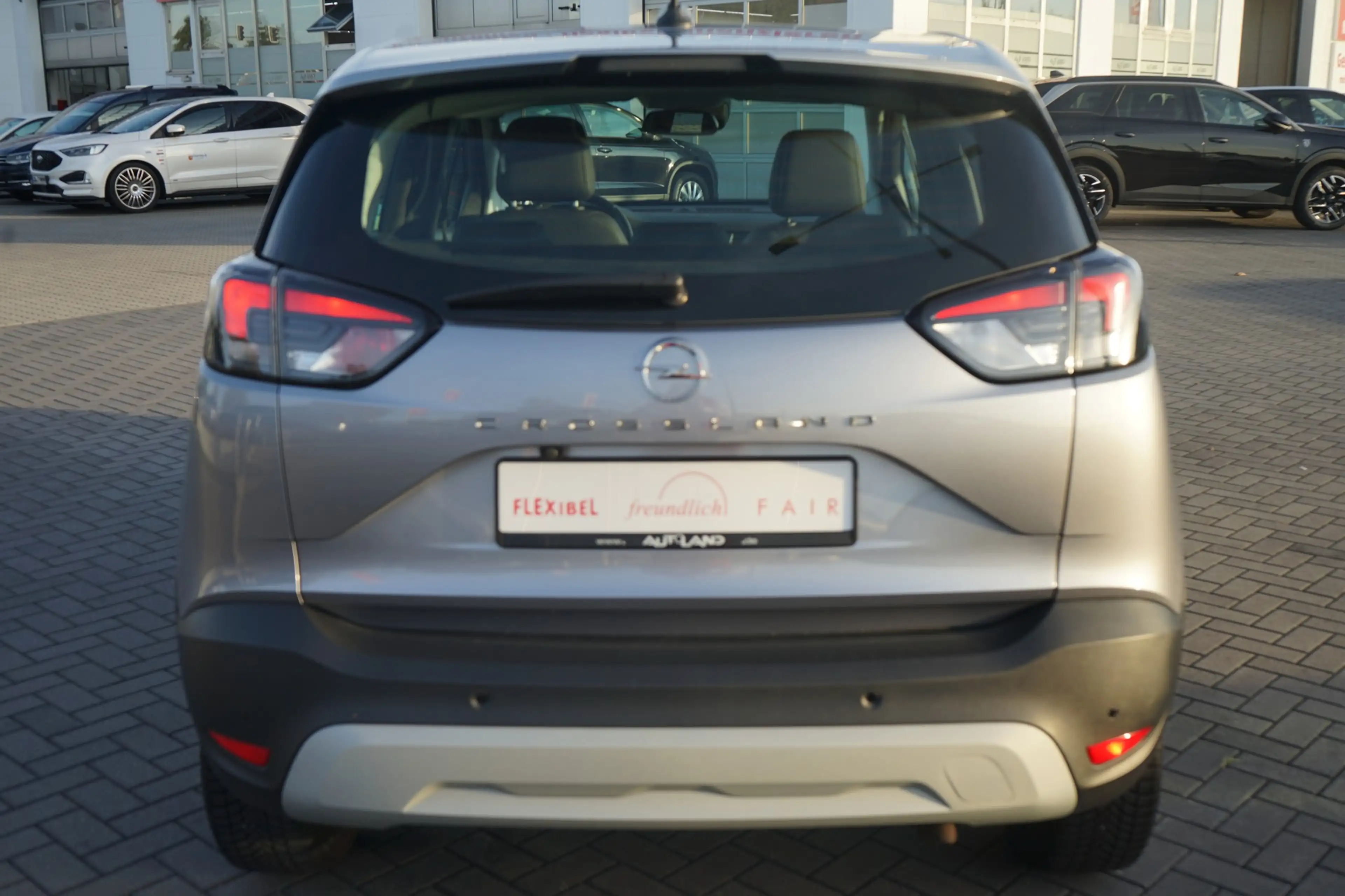 Opel Crossland 1.2 Edition LED Kamera Sitzheizung PDC — photo 8