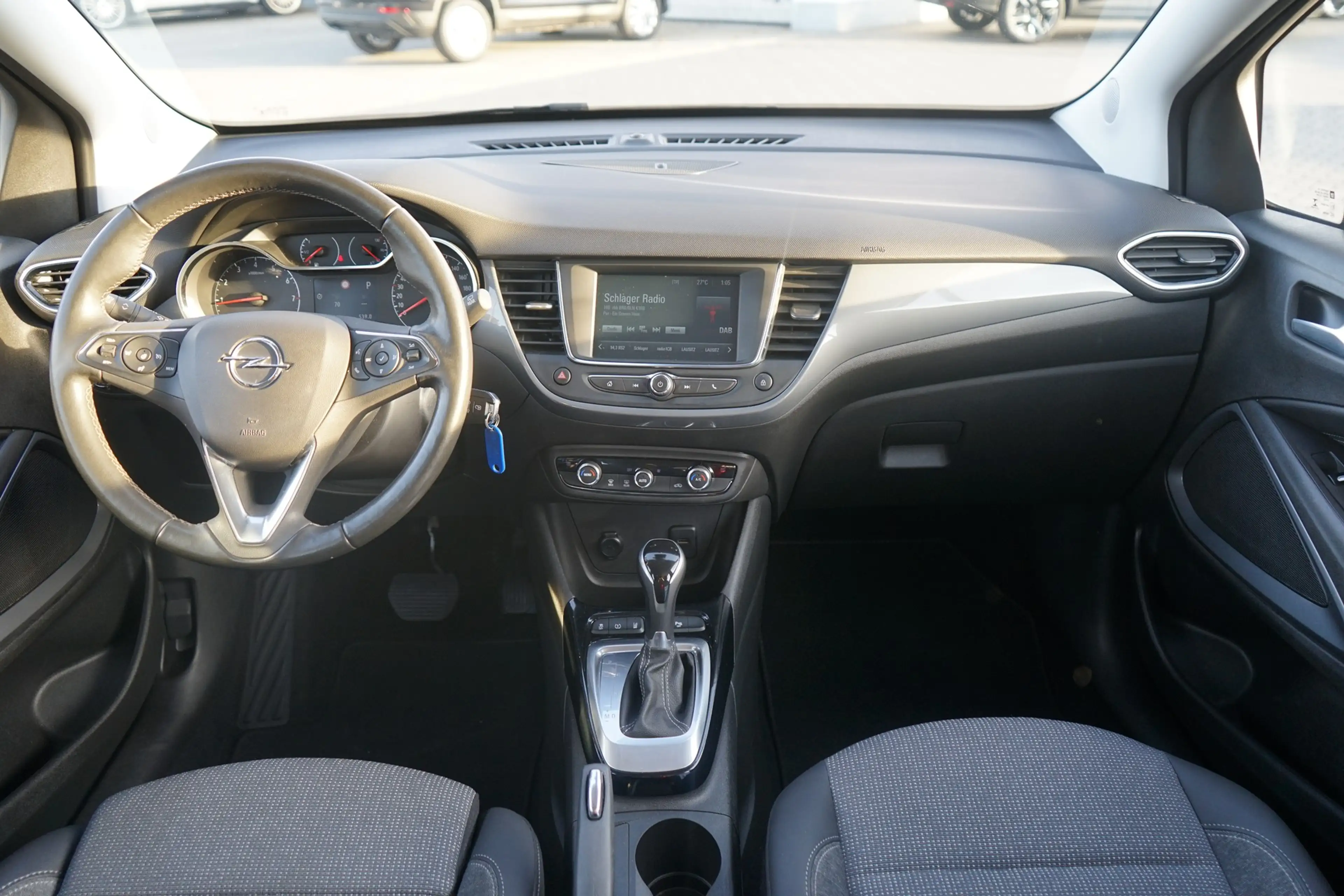 Opel Crossland 1.2 Edition LED Kamera Sitzheizung PDC — photo 13