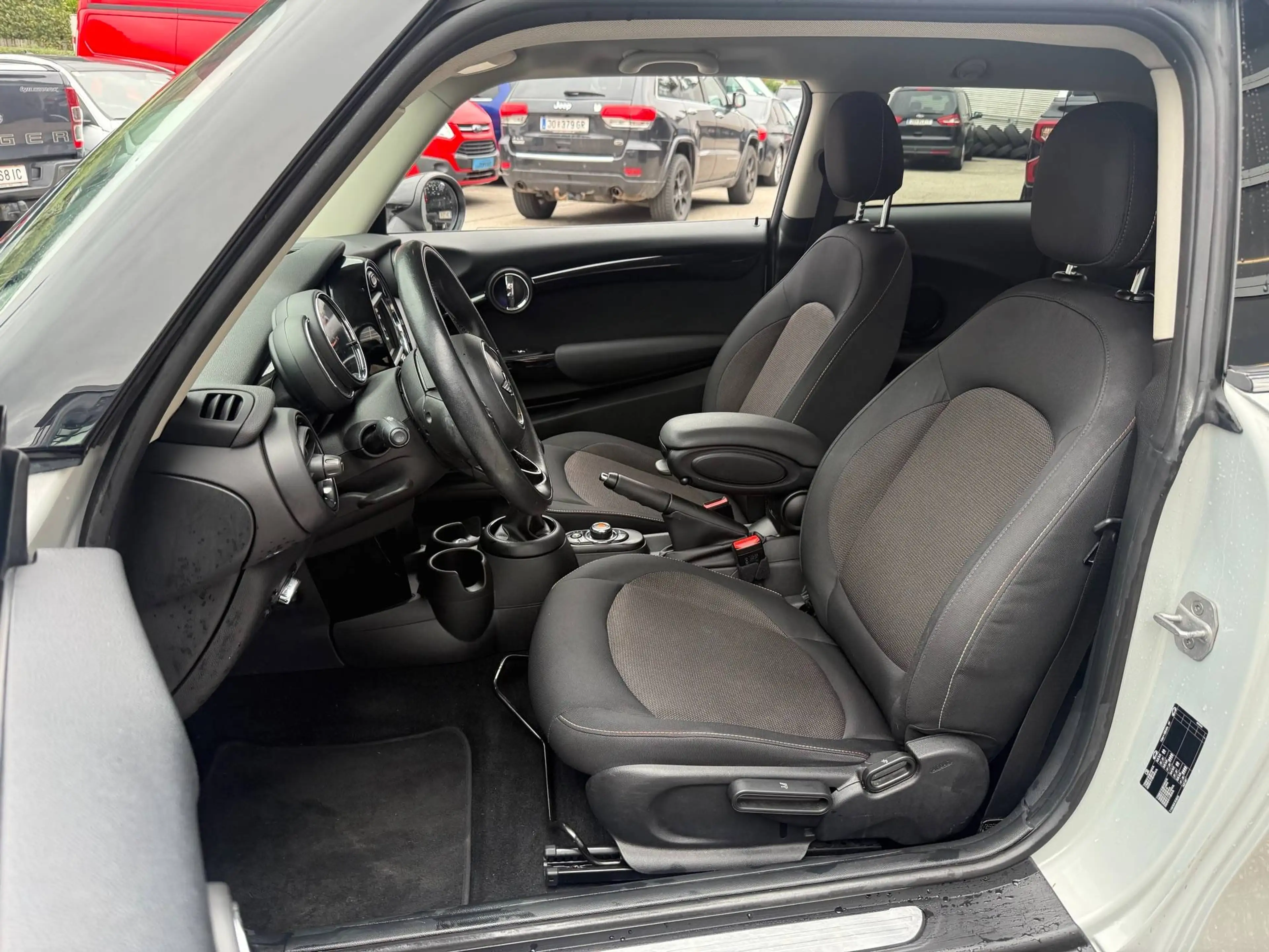 MINI Cooper D — photo 13
