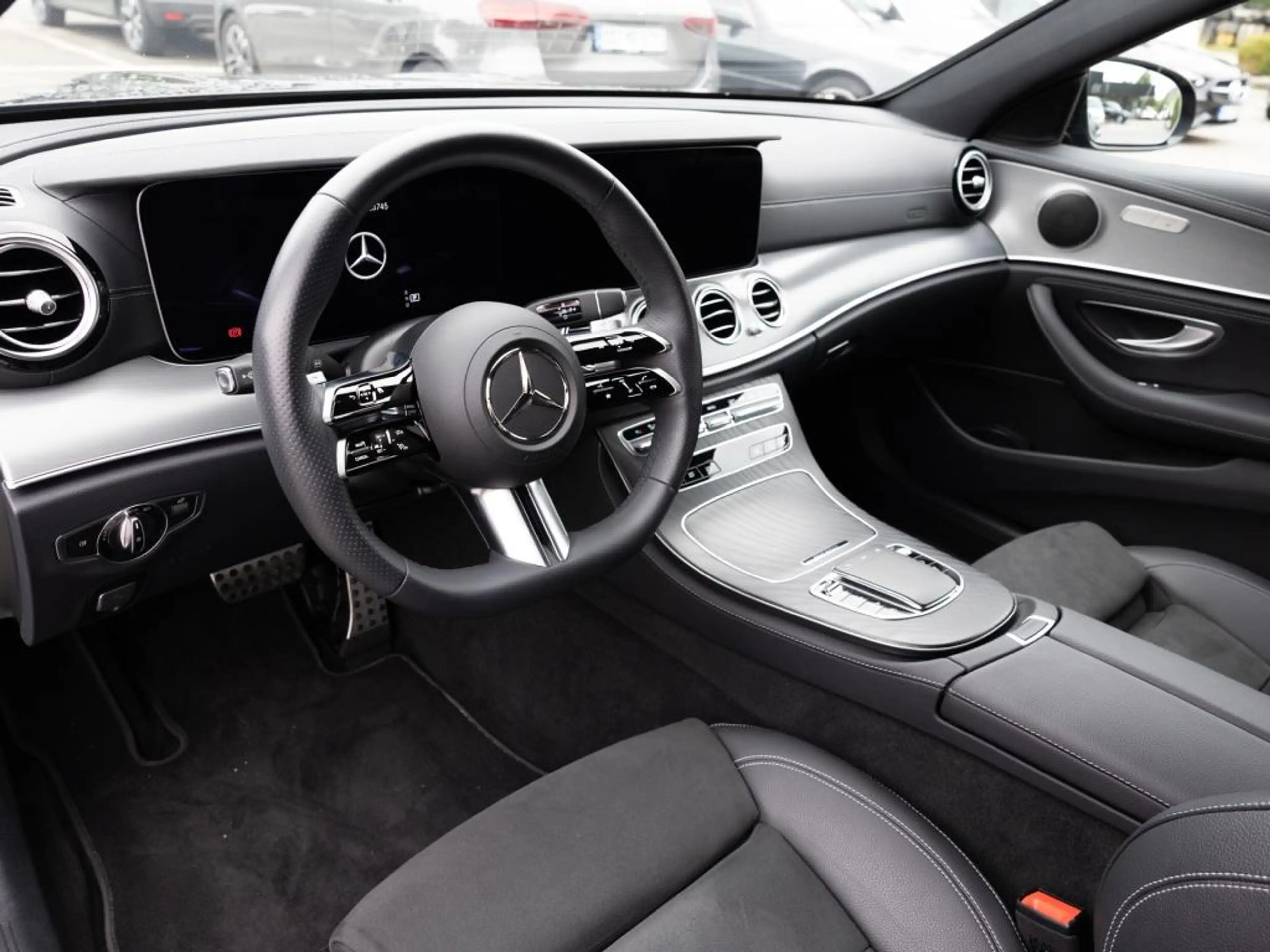 Mercedes-Benz E 220 d T // AMG NIGHT WIDE DISTR KAMERA SPUR — photo 8
