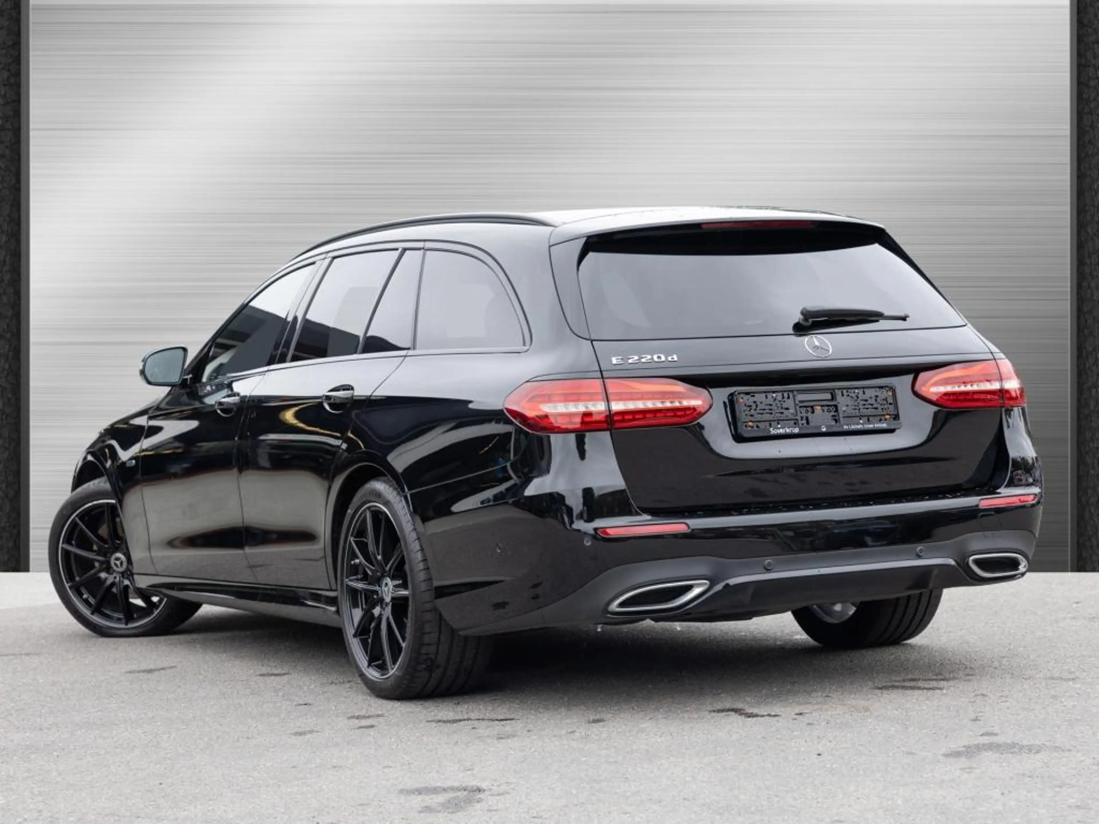 Mercedes-Benz E 220 d T // AMG NIGHT WIDE DISTR KAMERA SPUR — photo 5