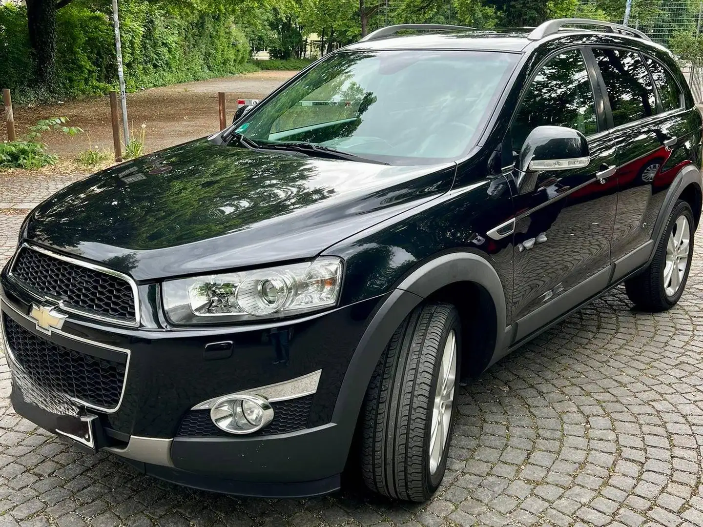 Chevrolet Captiva Captiva 2.2 Diesel 4WD Automatik LTZ Schwarz - 1