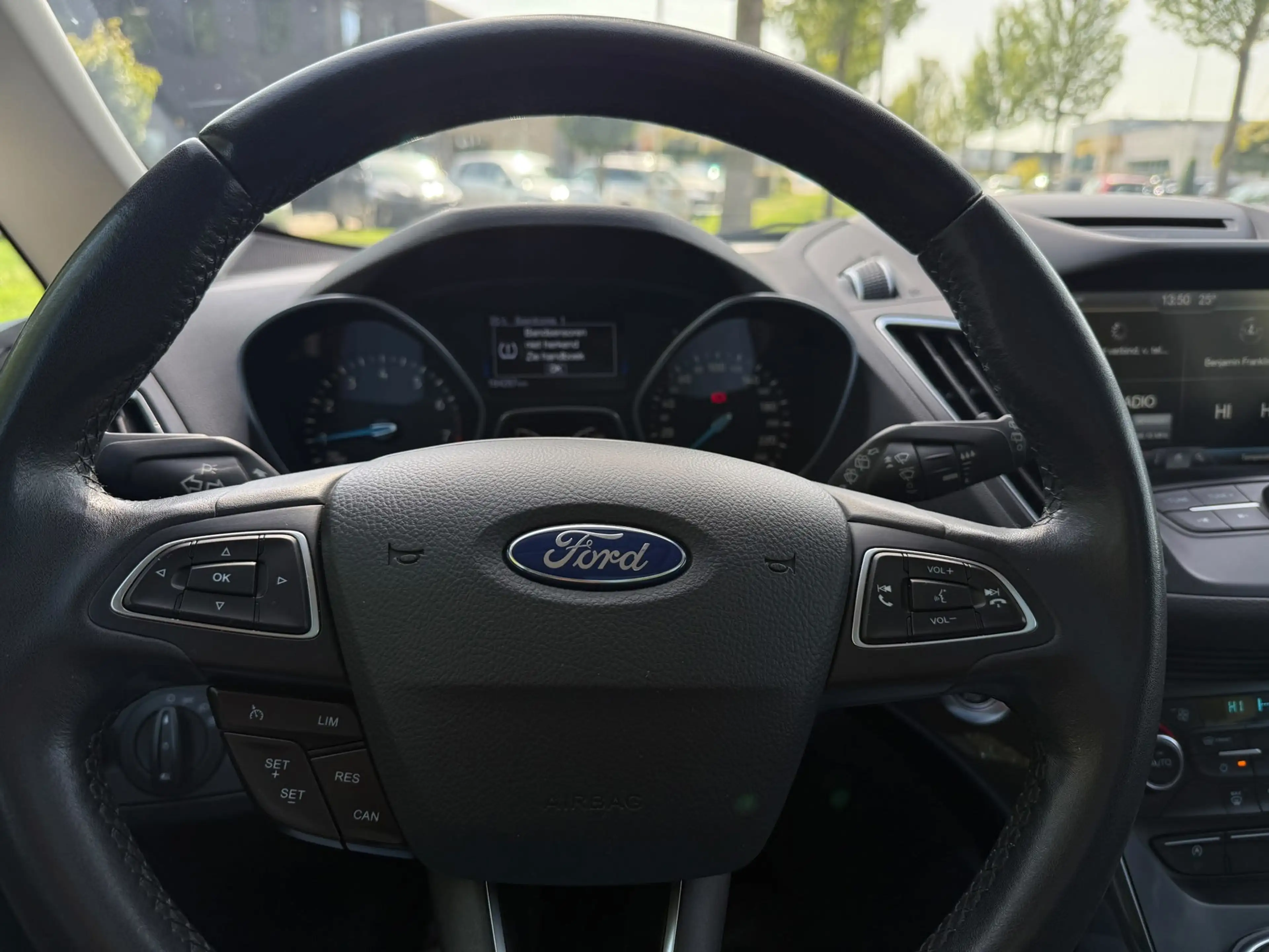 Ford C-Max 1.0 Titanium — photo 9