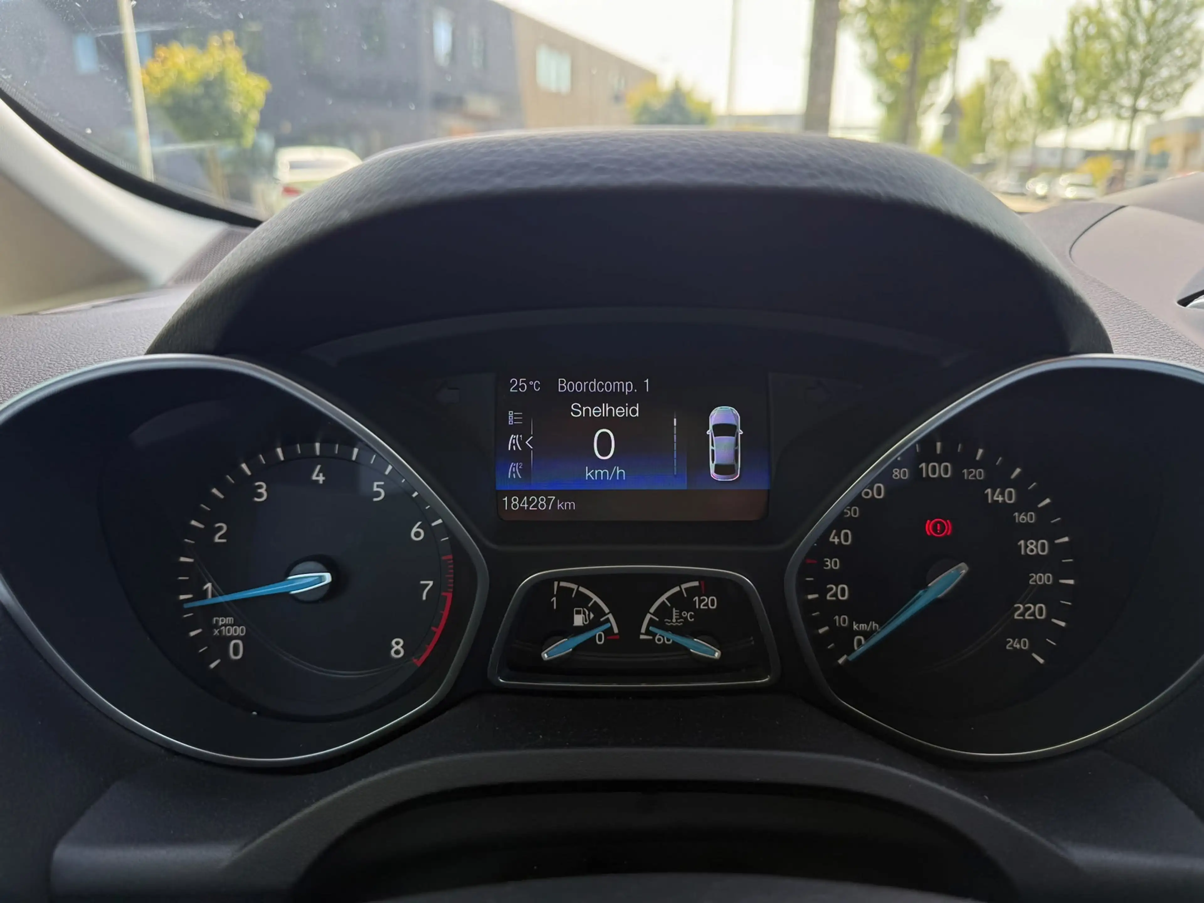 Ford C-Max 1.0 Titanium — photo 10
