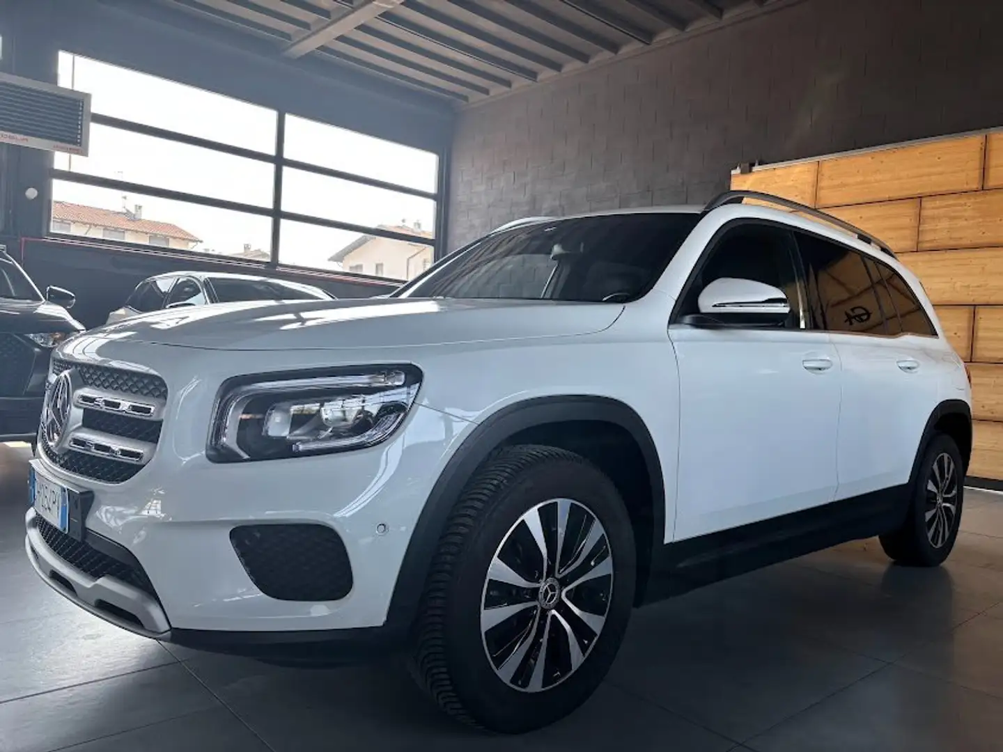 Mercedes-Benz GLB 200 d Business Extra AUTOMATIC Bianco - 1