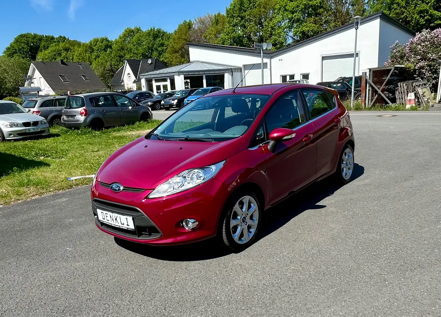 Ford Fiesta 1.6 TDCi Titanium TÜV-05-2027 1 VBS SEHR GEPFL. Rot - 1