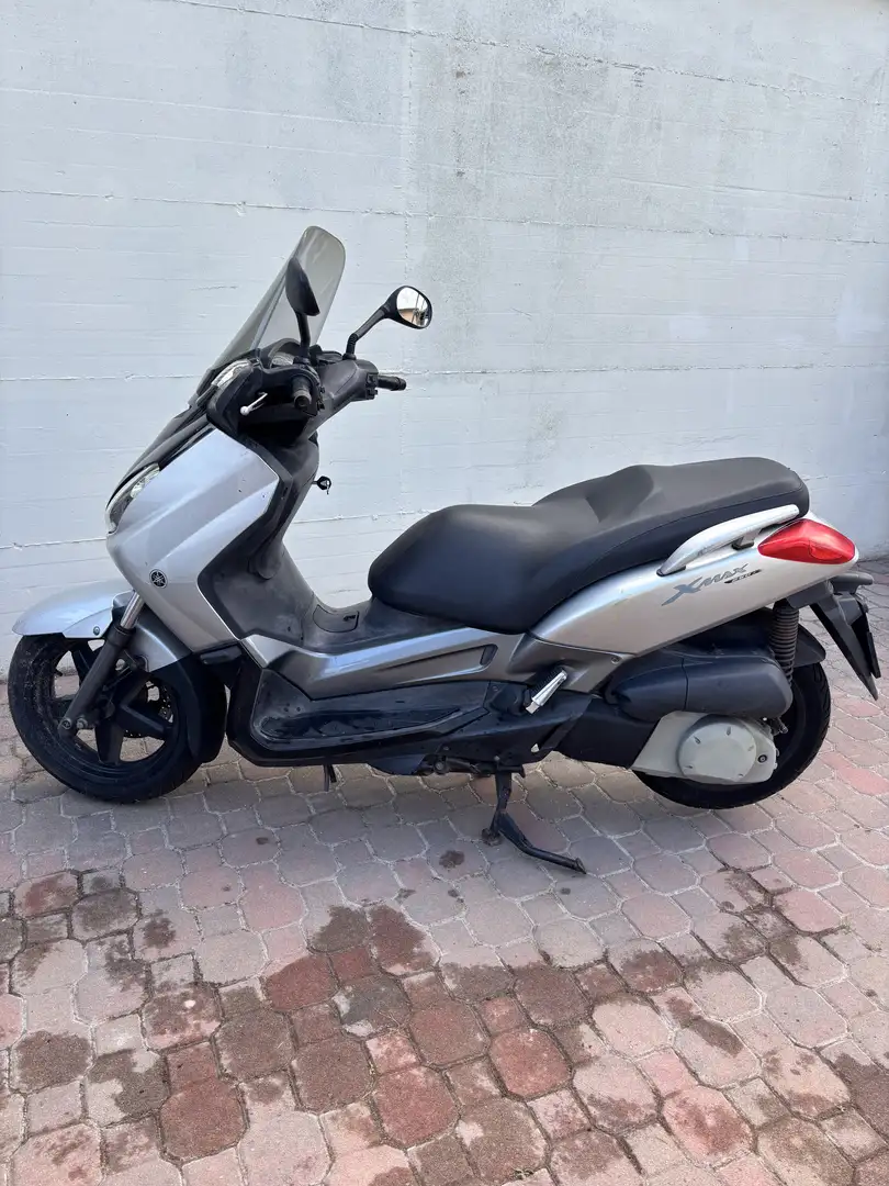 Yamaha X-Max 250 - 2