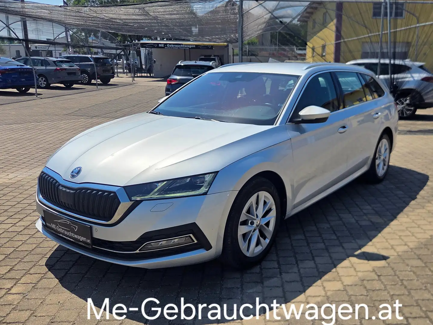 Skoda Octavia *AHK/LED/ACC/VIRTUELL-COCKPIT/NAV/KAMERA/SPURH/* Grau - 1