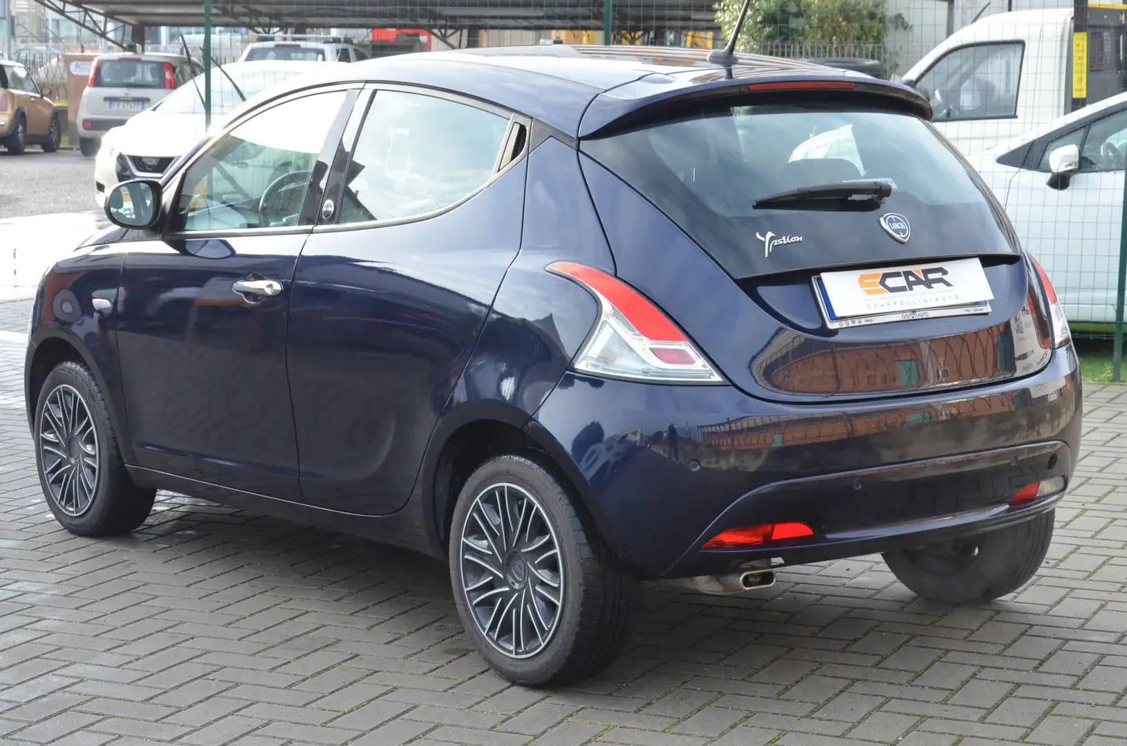 Lancia Y 1.2 69 CV 5 porte GPL Ecochic Gold Albastru - 2