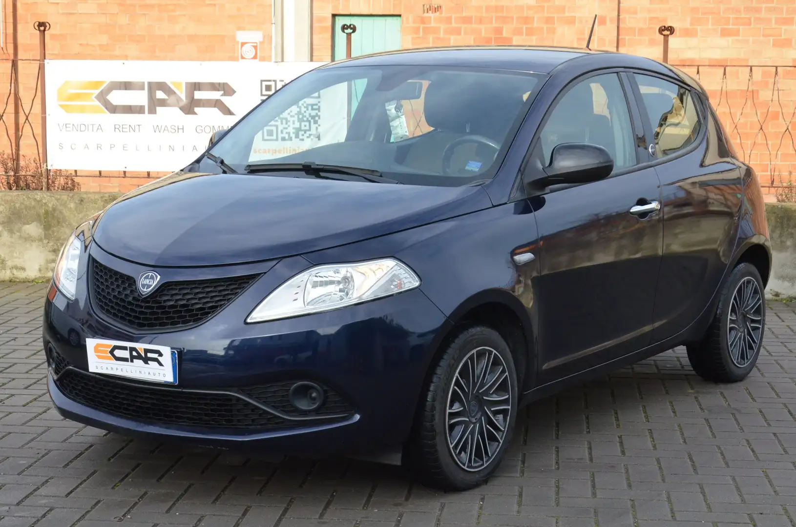 Lancia Y 1.2 69 CV 5 porte GPL Ecochic Gold Albastru - 1