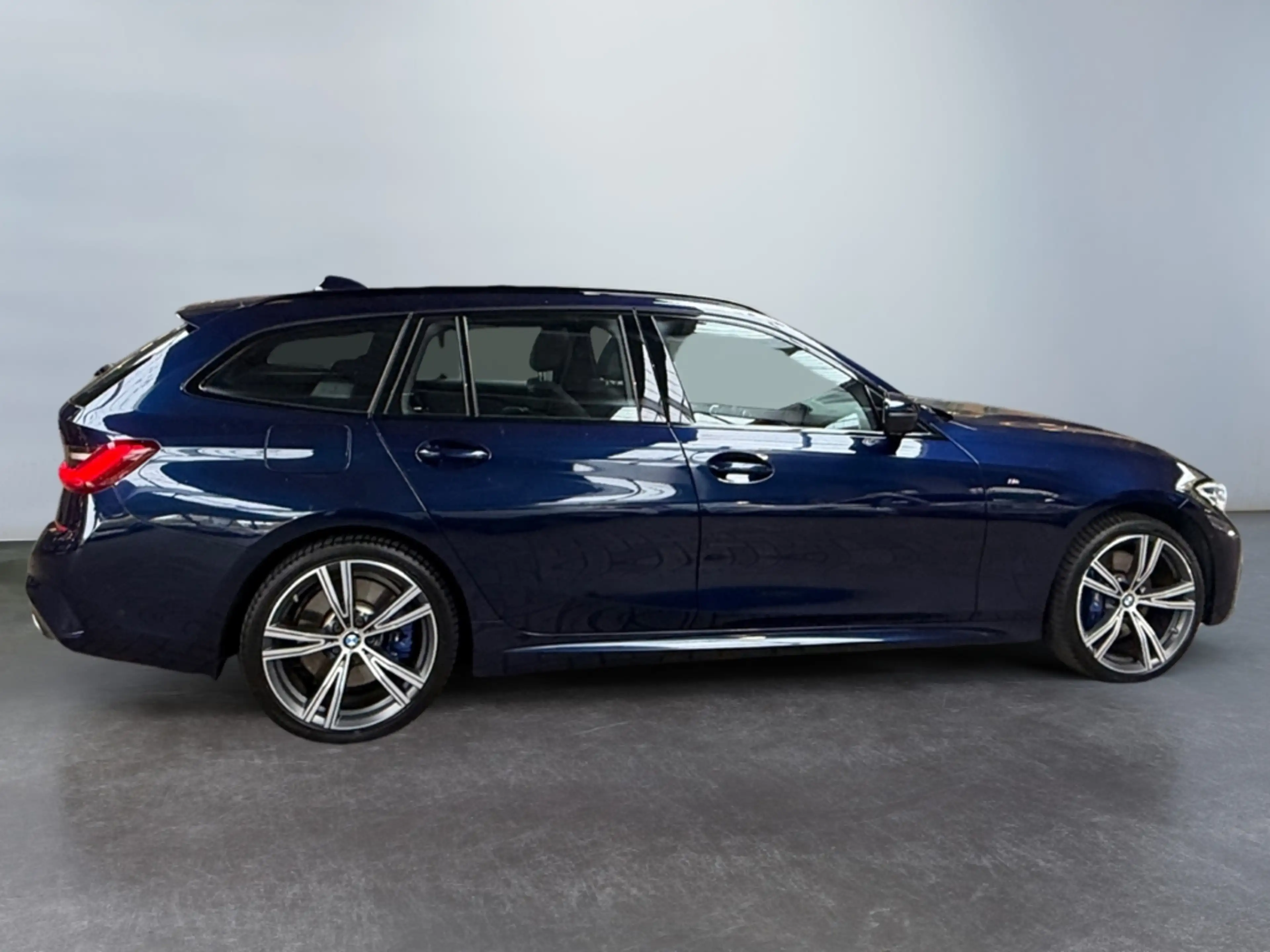 BMW 330 e Touring xDr M Sport *LED*Pano*AHK*HiFi*CAM* — photo 10