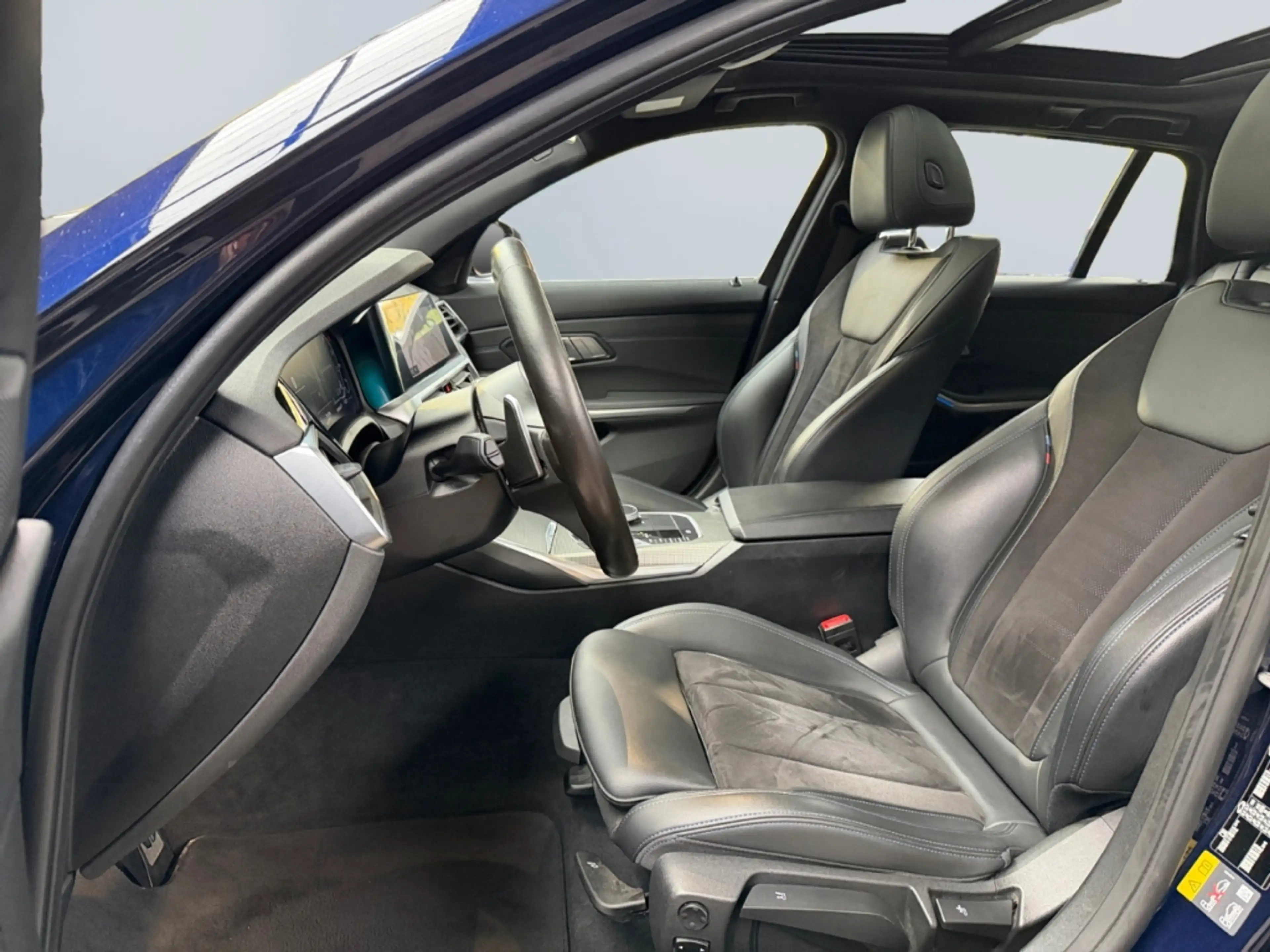 BMW 330 e Touring xDr M Sport *LED*Pano*AHK*HiFi*CAM* — photo 9