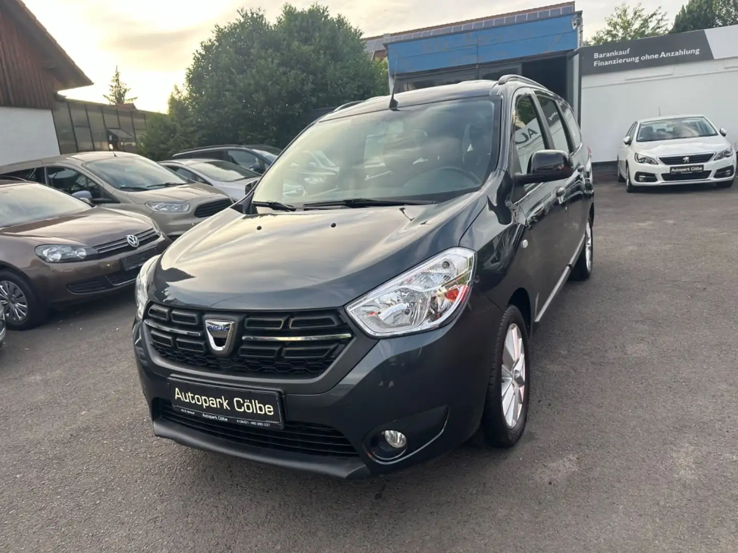 Dacia Lodgy Comfort Grau - 1