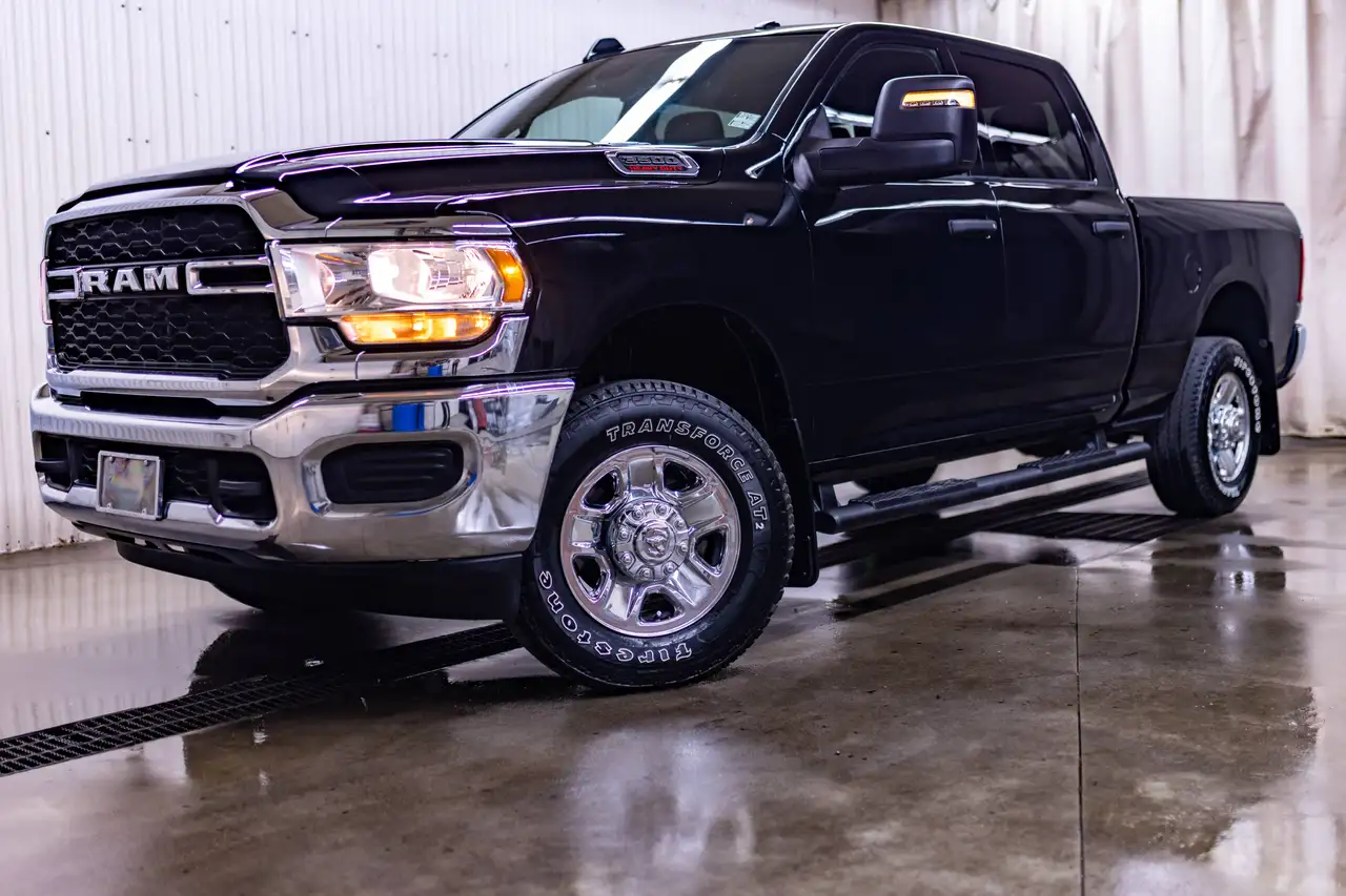 RAM 3500 снимка RAM 3500