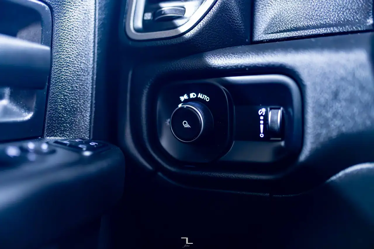 RAM 3500 снимка RAM 3500