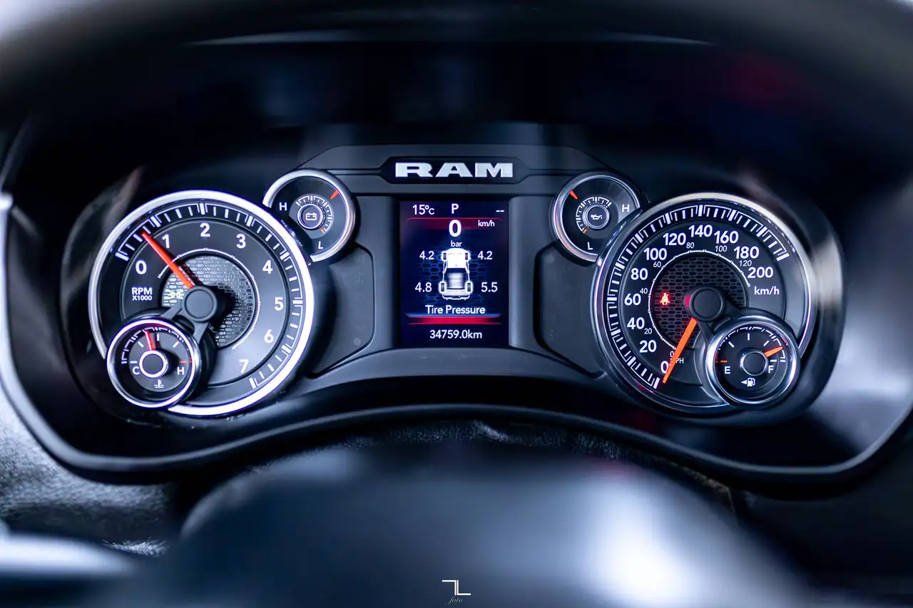 RAM 3500 снимка RAM 3500