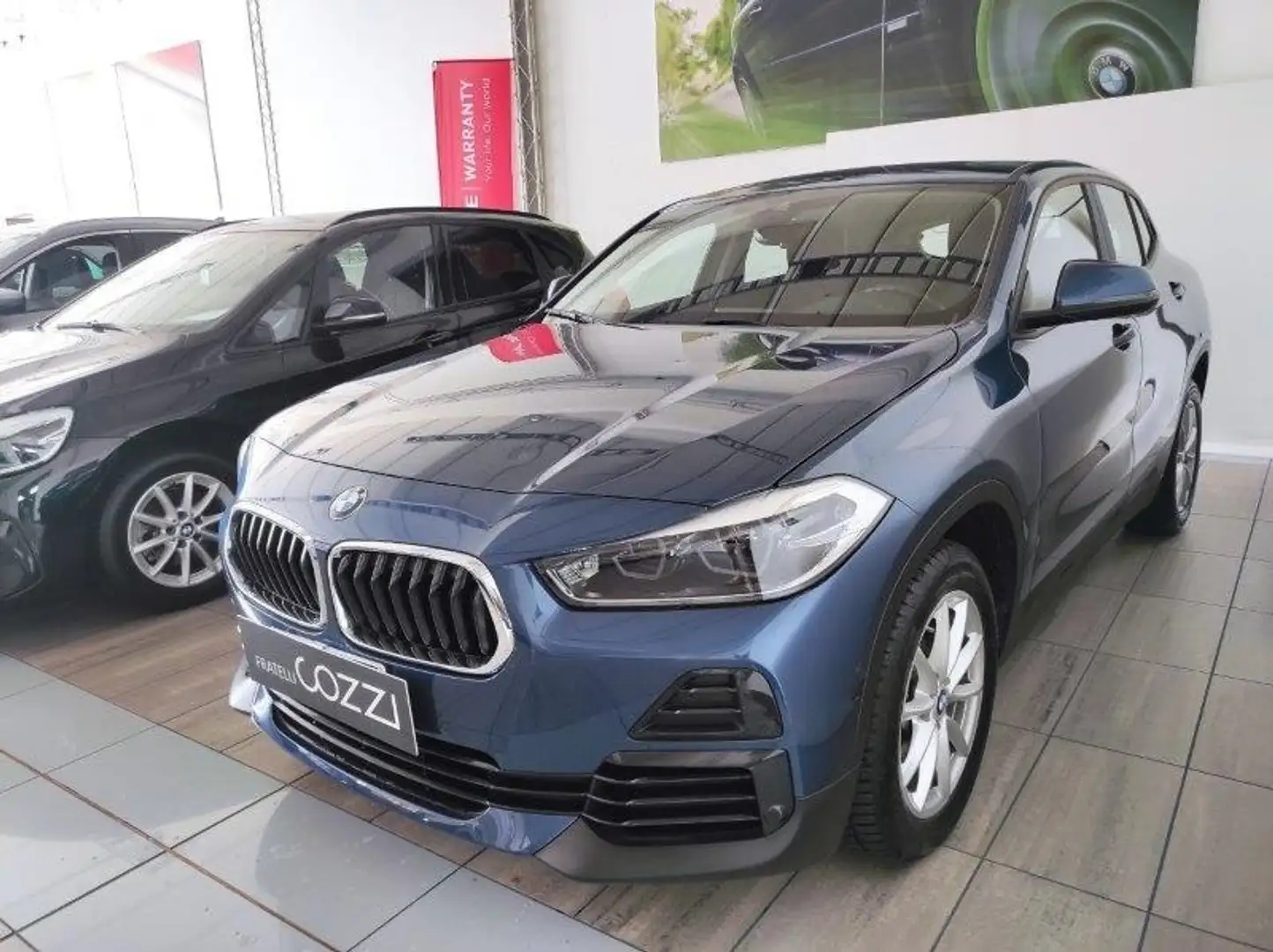 BMW X2 (F39) - X2 xDrive20d Business-X Blau - 2