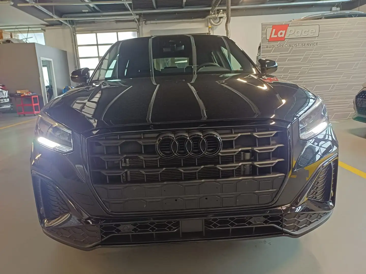 Audi Q2 Q2 35 tfsi 150cv s-tronic S-Line Identity Black Nero - 2