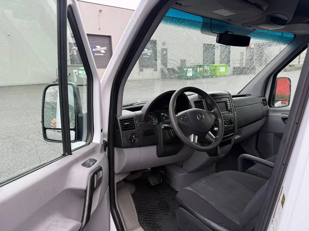 Mercedes-Benz Sprinter снимка Mercedes-Benz Sprinter