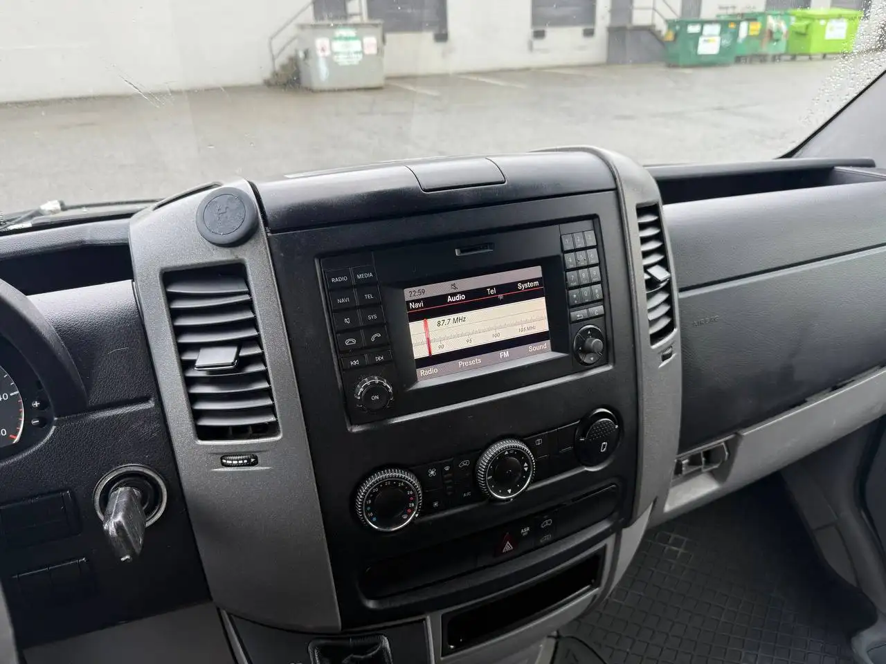 Mercedes-Benz Sprinter снимка Mercedes-Benz Sprinter