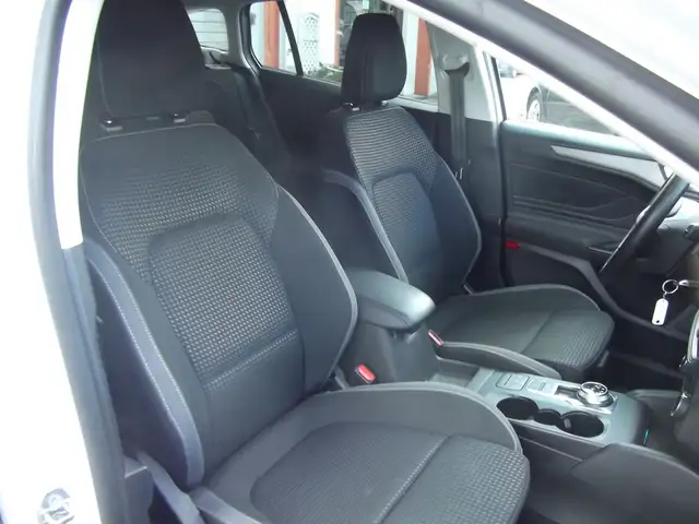 Ford Focus view 20