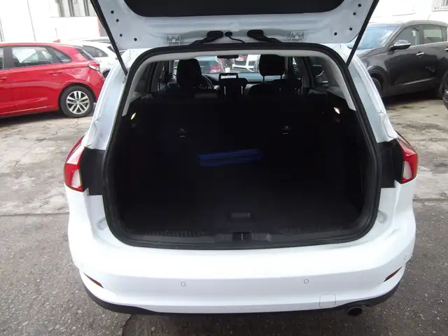 Ford Focus view 7
