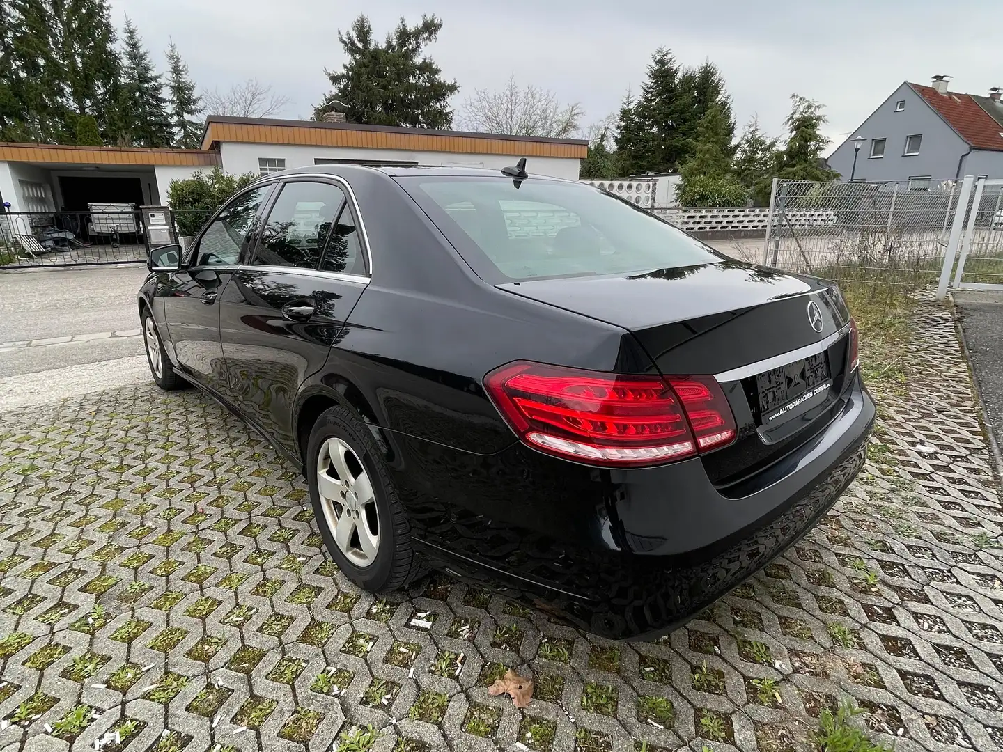 Mercedes-Benz E 200 E 200 BlueTEC A-Edition Aut. A-Edition Schwarz - 2