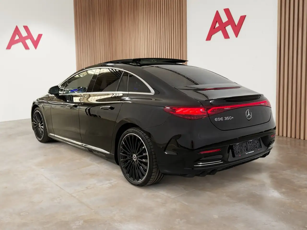 Mercedes-Benz EQE + AMG-Line Launch Edition ** AIRMATIC Pano ..., миниатюра 11