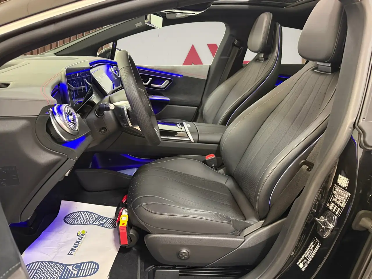 Mercedes-Benz EQE + AMG-Line Launch Edition ** AIRMATIC Pano ..., миниатюра 14