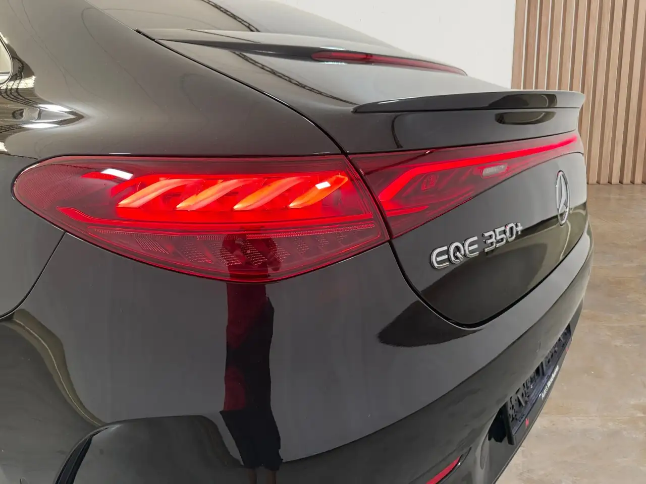 Mercedes-Benz EQE + AMG-Line Launch Edition ** AIRMATIC Pano ..., миниатюра 10