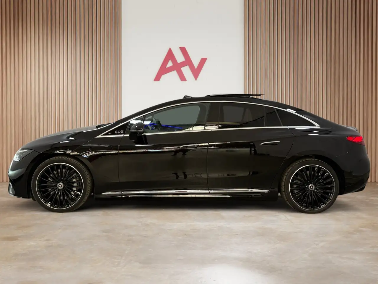 Mercedes-Benz EQE + AMG-Line Launch Edition ** AIRMATIC Pano ..., миниатюра 12