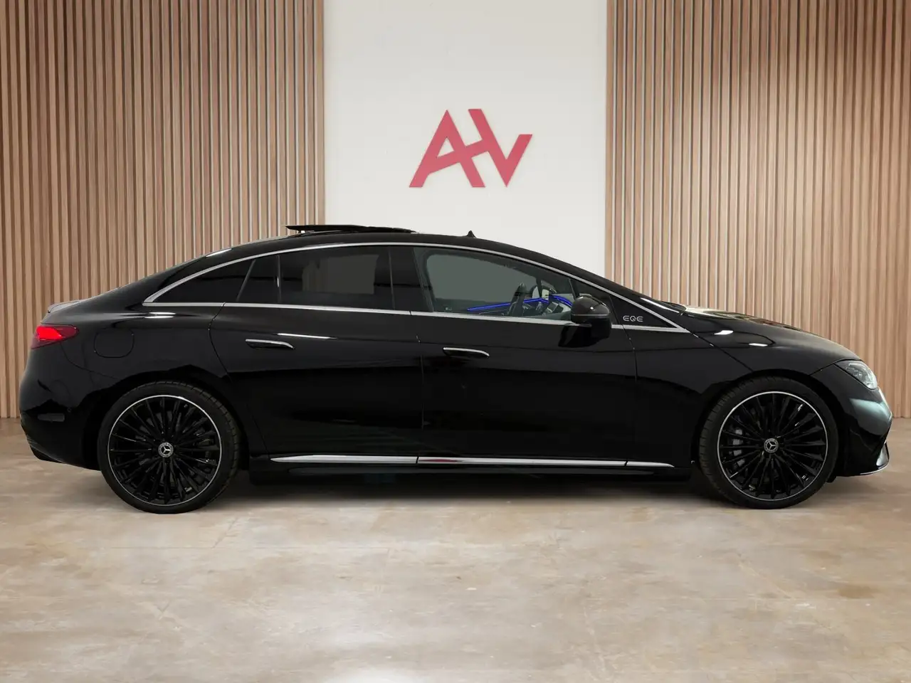 Mercedes-Benz EQE + AMG-Line Launch Edition ** AIRMATIC Pano ..., миниатюра 6