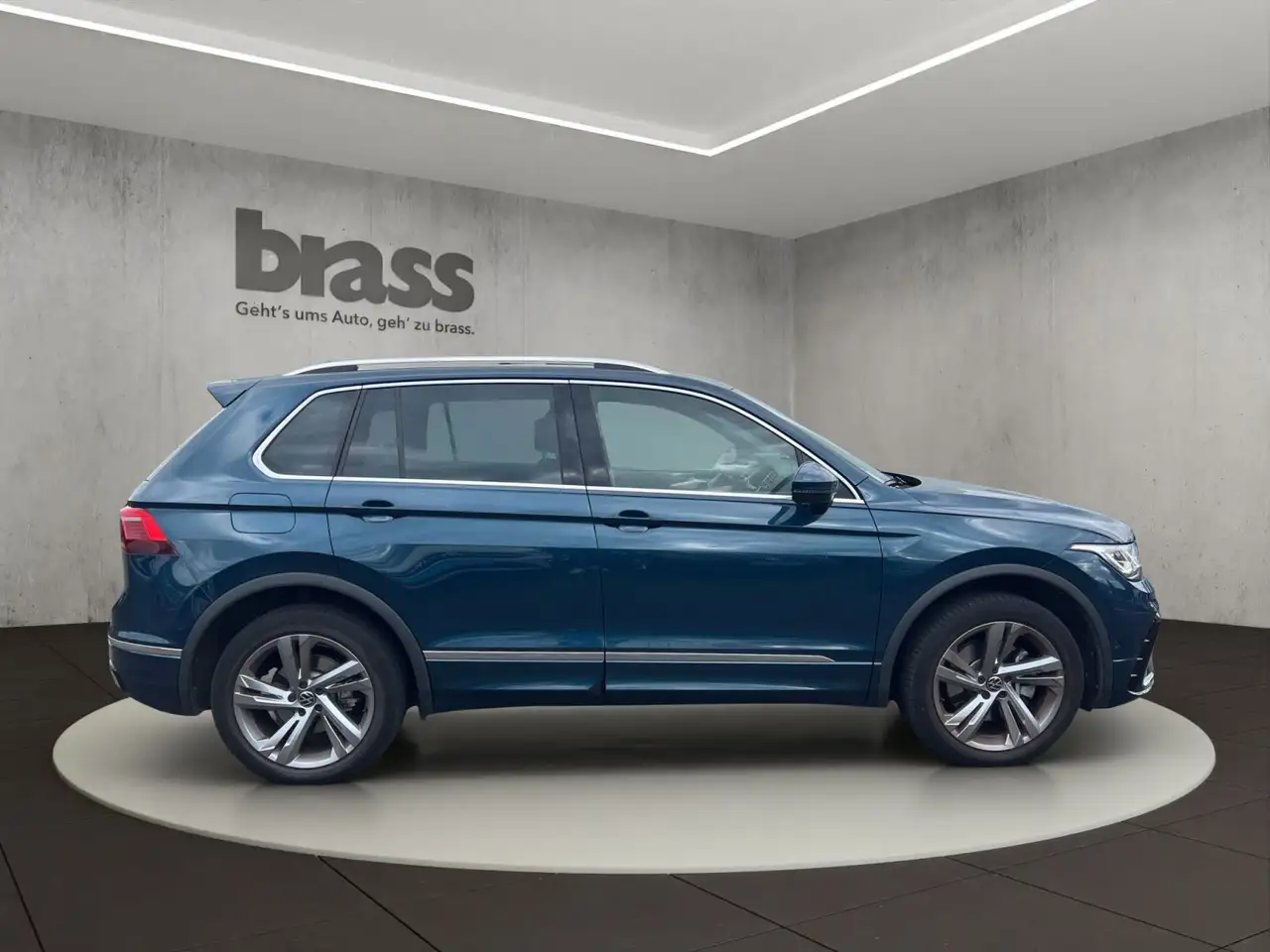 Volkswagen Tiguan R-Line 1,4 l eHybrid OPF 110 kW (150 PS), миниатюра 6