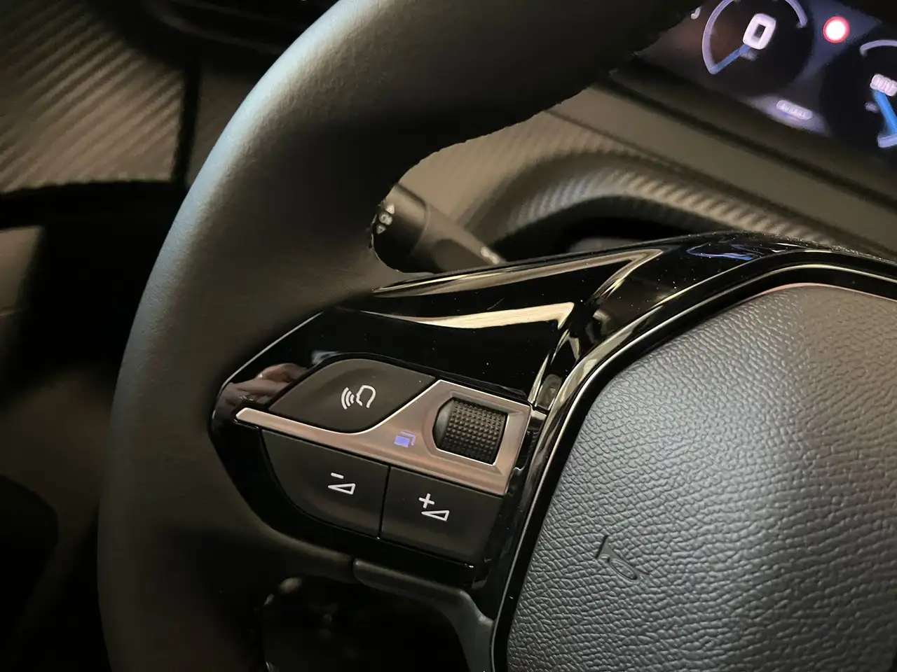 Peugeot 2008 2008 PureTech 100 S&S Allure - PROMO SIRONIAUTO+ 21