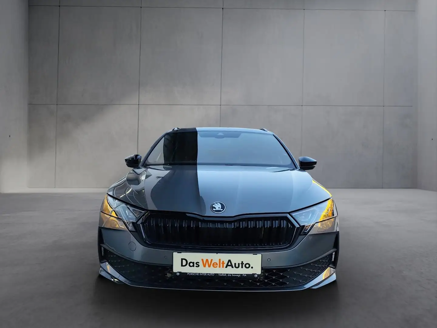 Skoda Octavia 4x4 Sportline TSI DSG Grau - 2