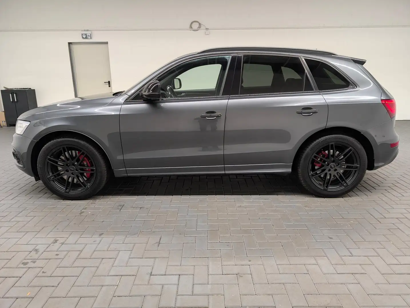 Audi SQ5 quattro Bi-Xenon/Pano/AHK/B&O/SHZ/Kam/20"LM Gris - 2